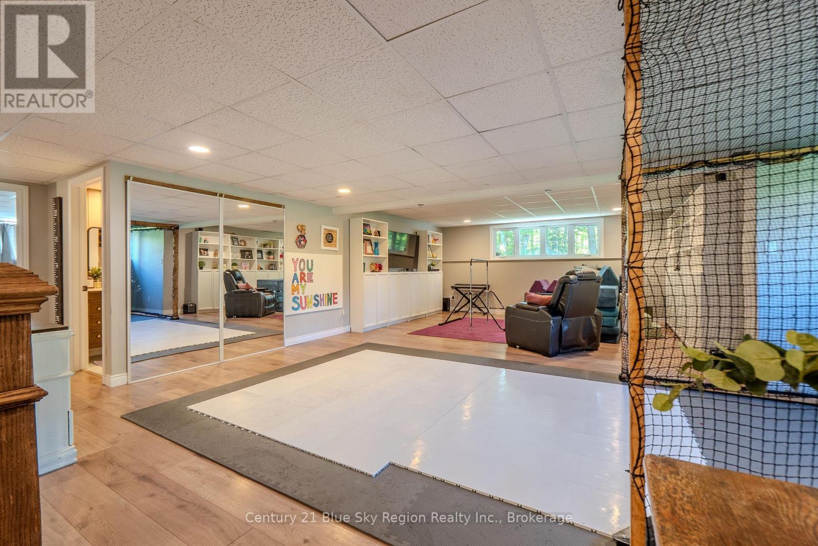 448 HOLDITCH STREET - 28