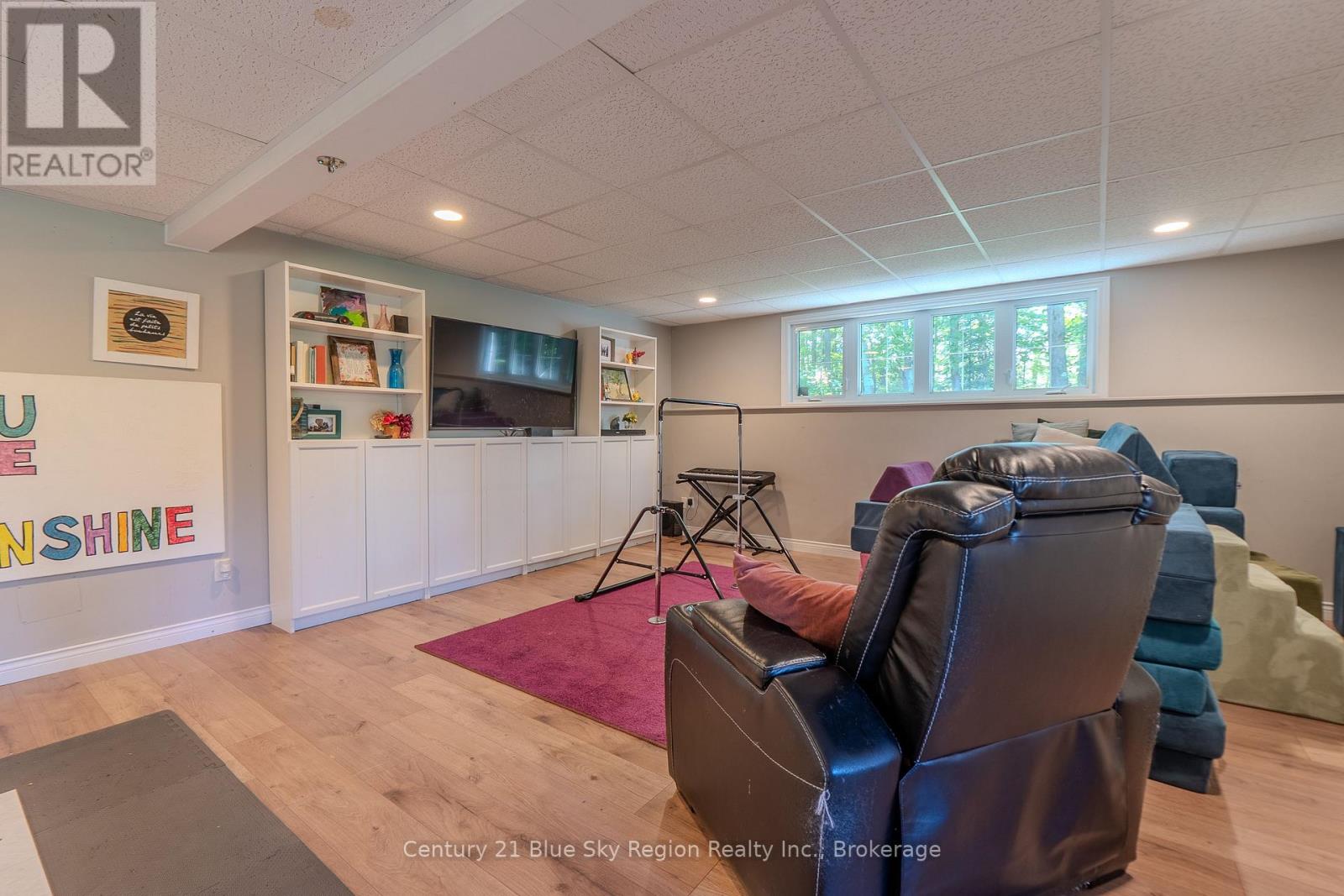448 HOLDITCH STREET - 29