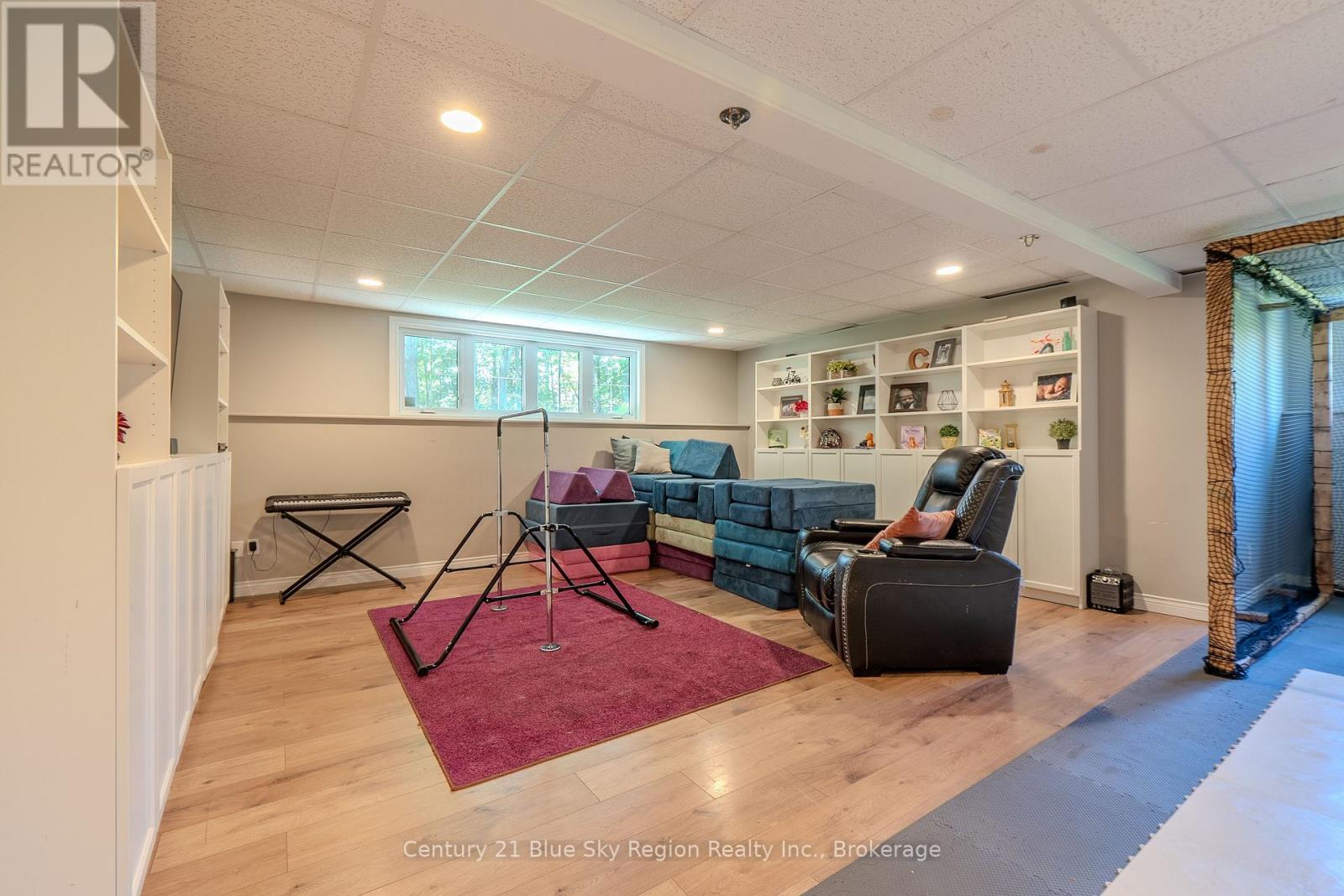 448 HOLDITCH STREET - 30
