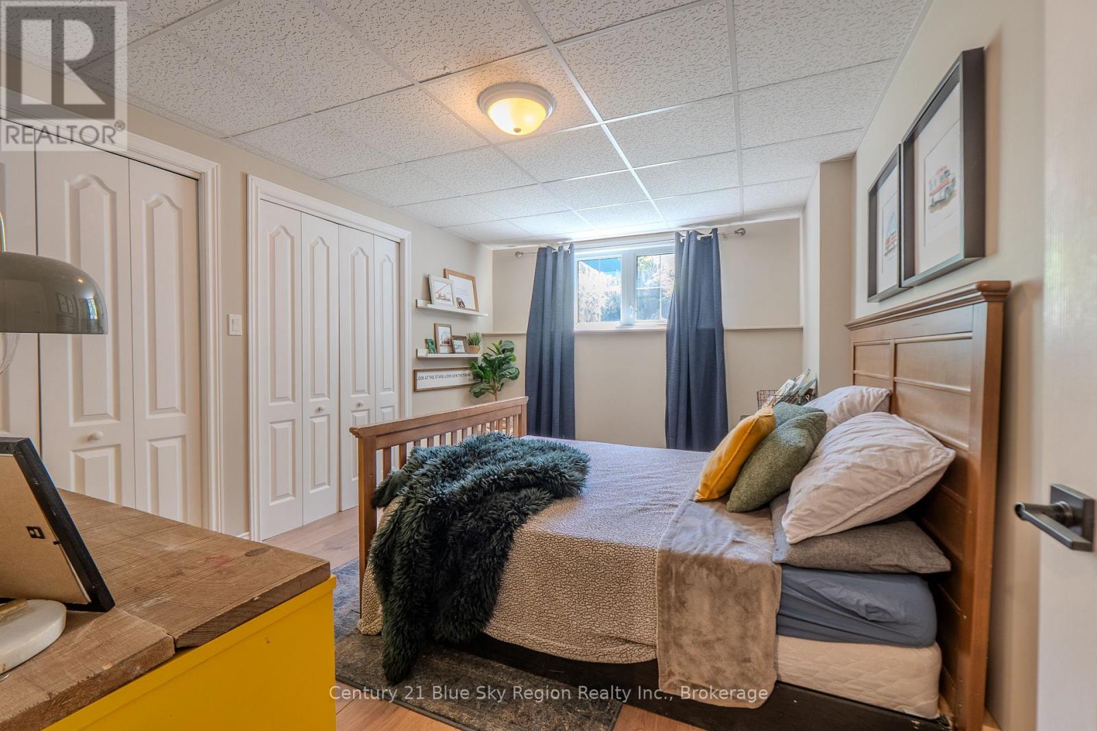 448 HOLDITCH STREET - 32