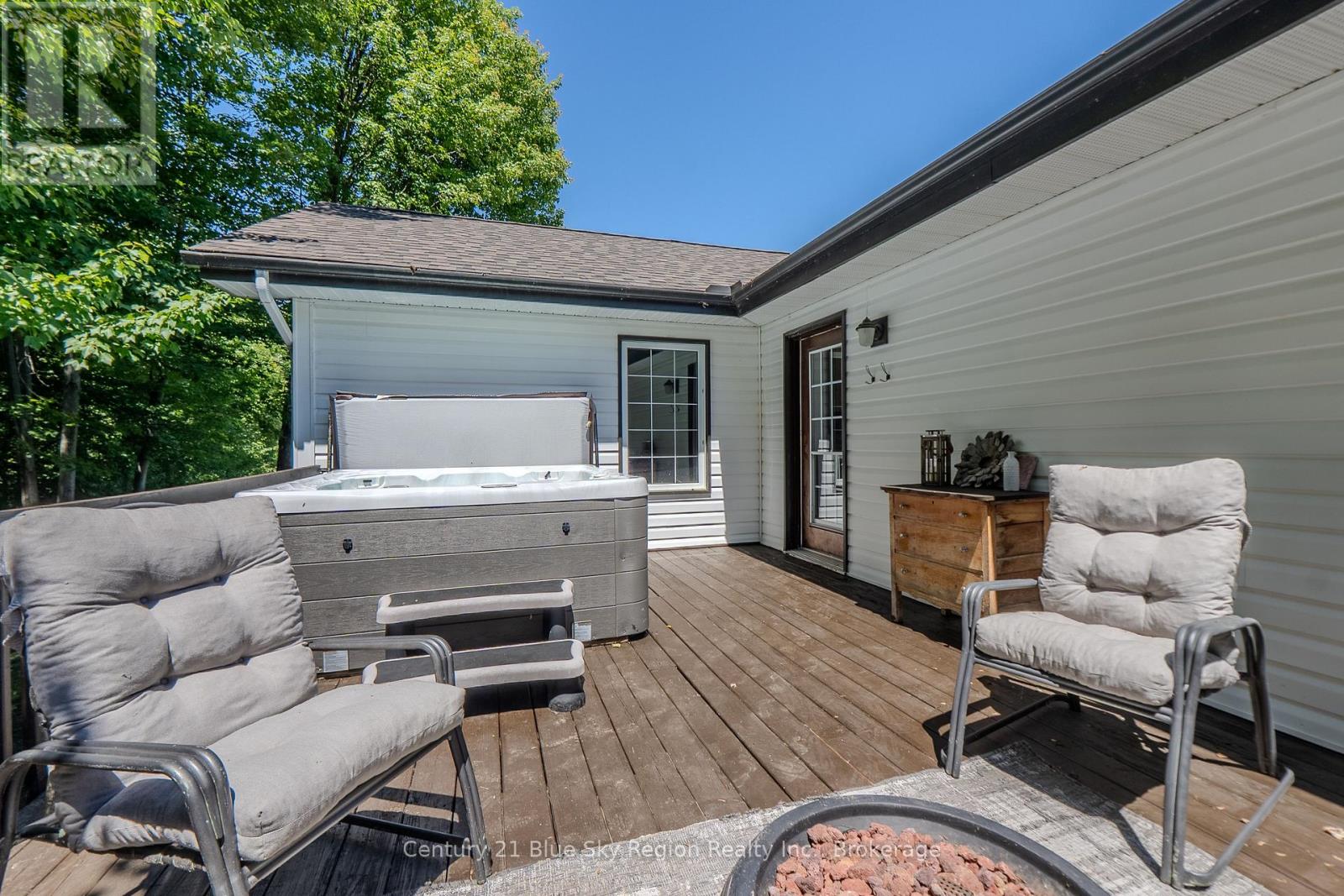 448 HOLDITCH STREET - 38