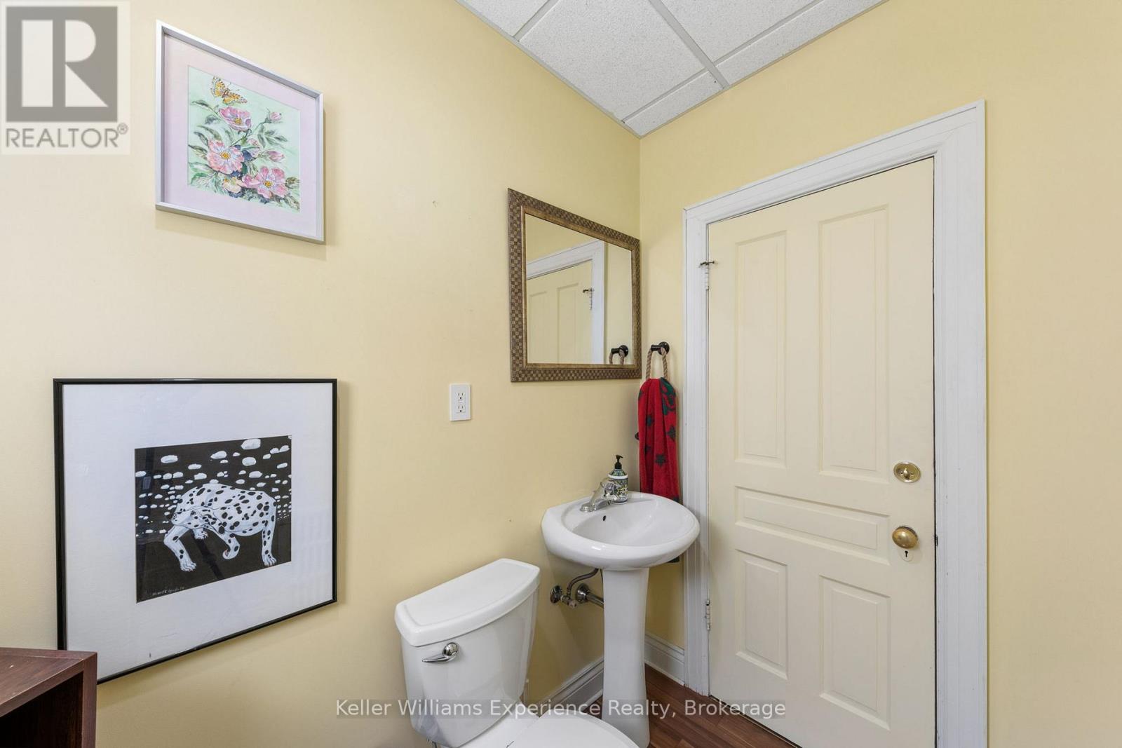 390 KING STREET - 8