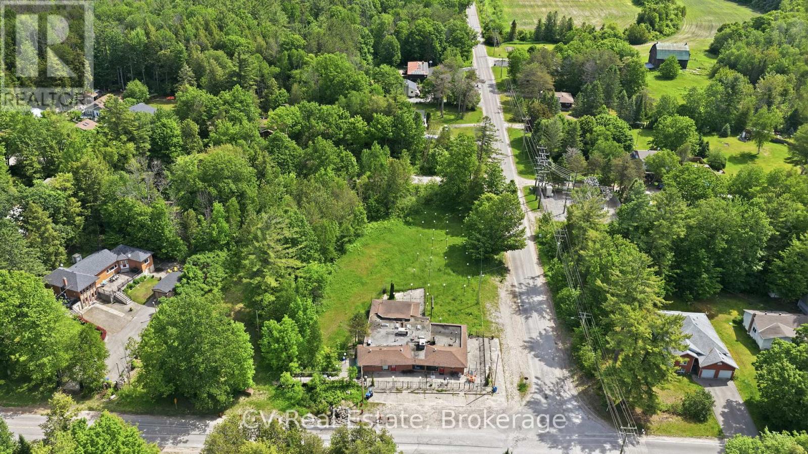 581 Tiny Beaches Road North — photo 17