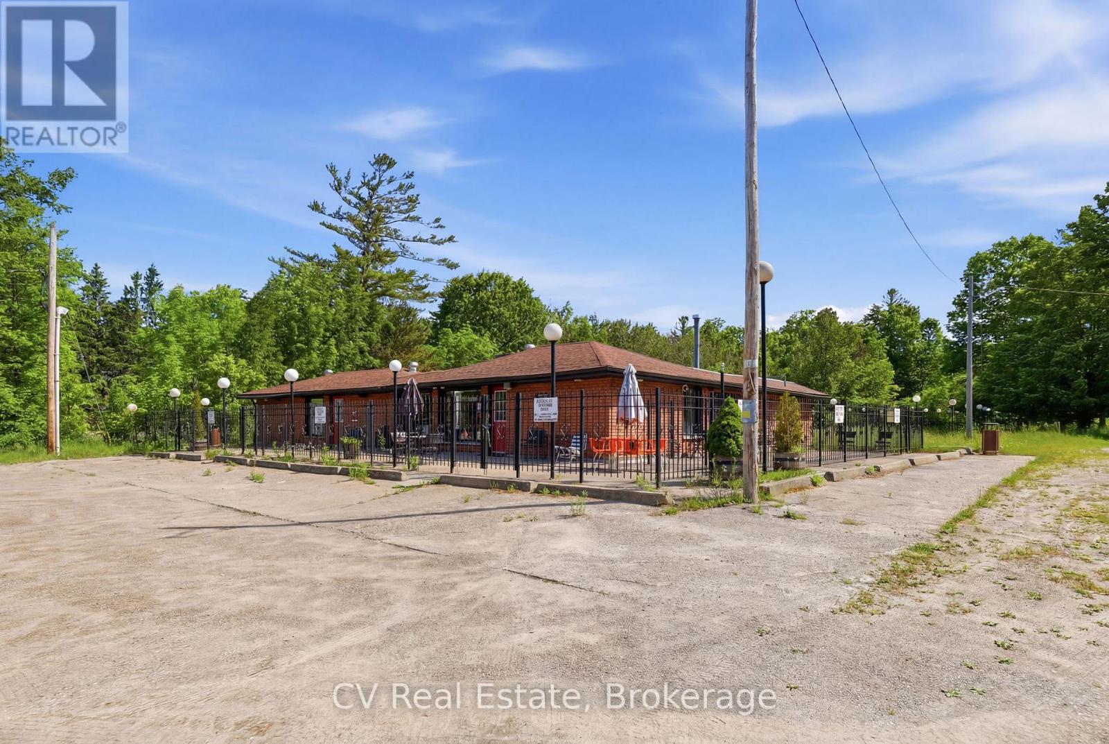 581 Tiny Beaches Road North — photo 20