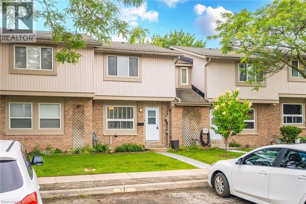 Parking#647 Right Outfront of Unit