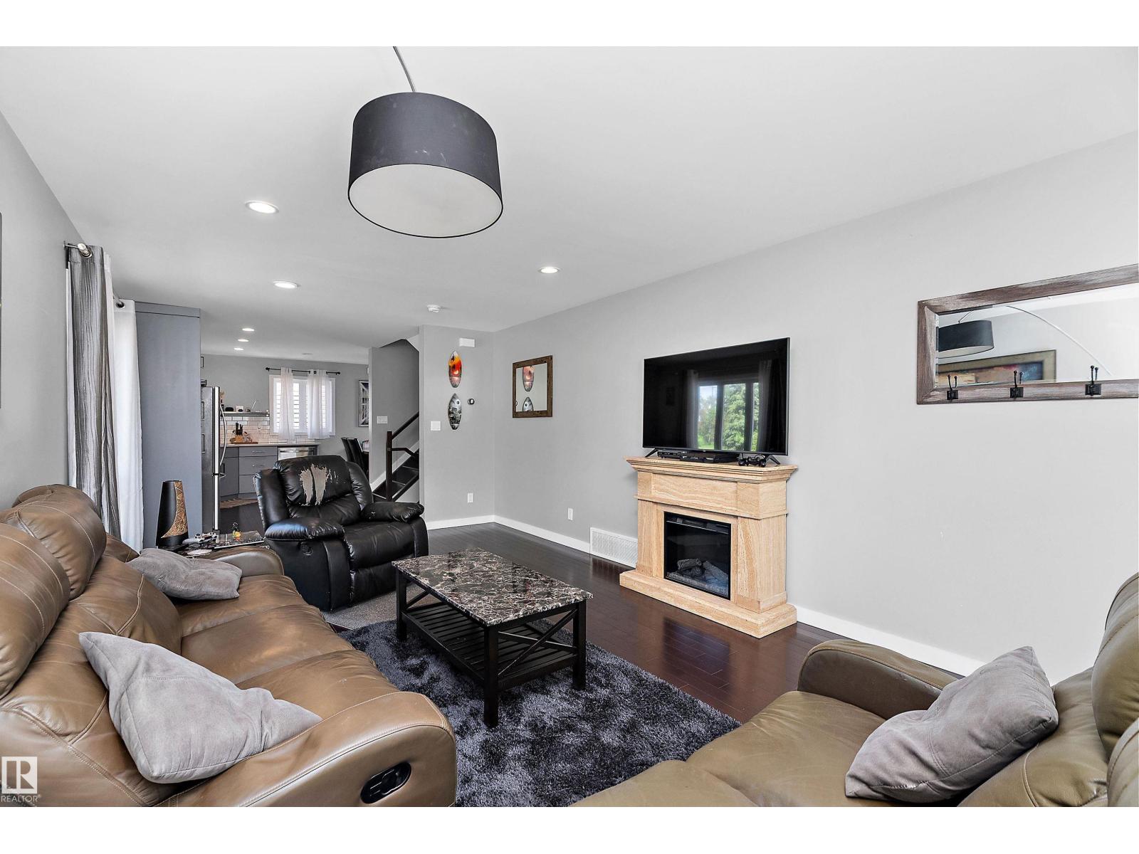 14832 103 Ave NW - 10
