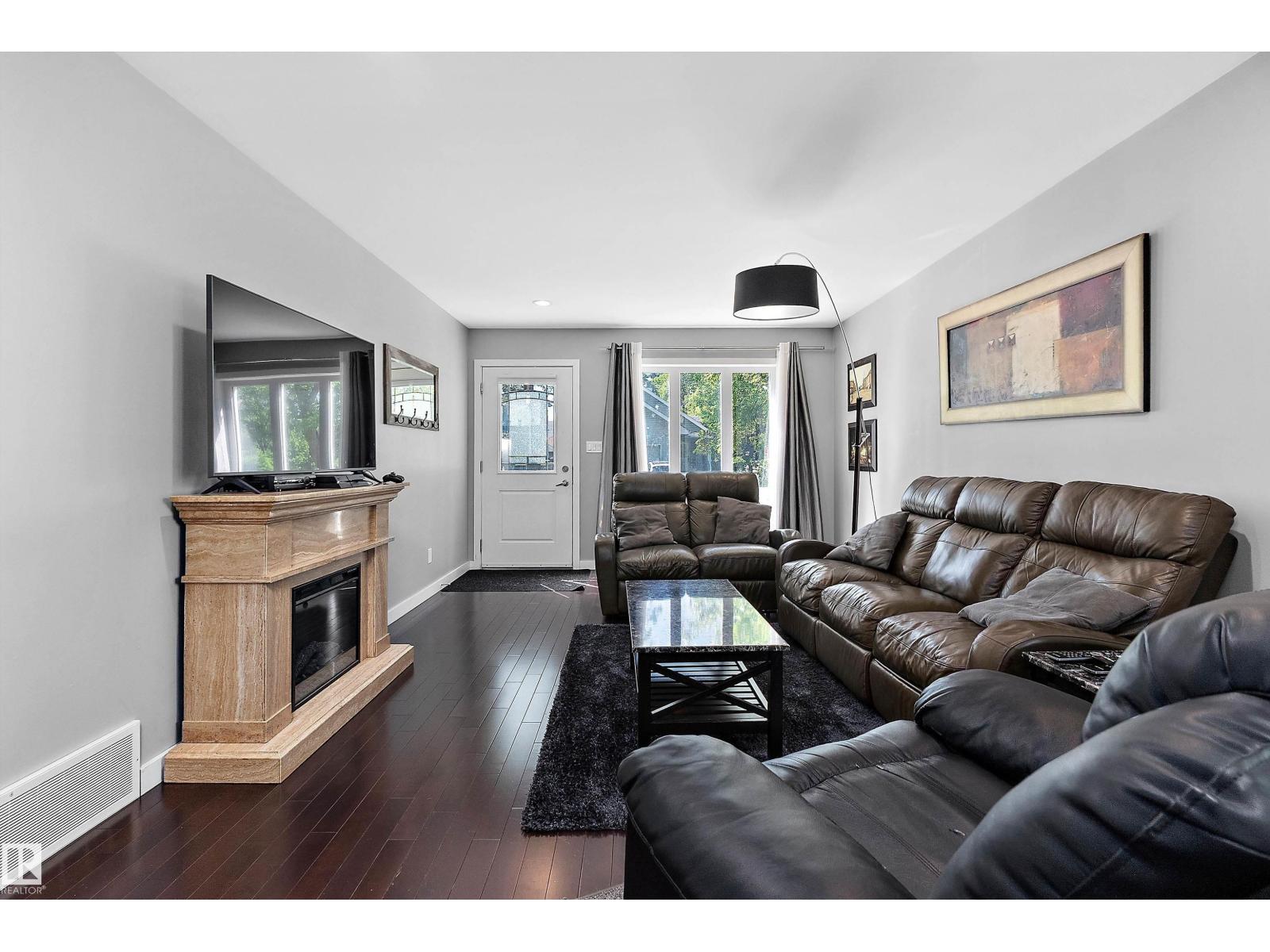 14832 103 Ave NW - 5