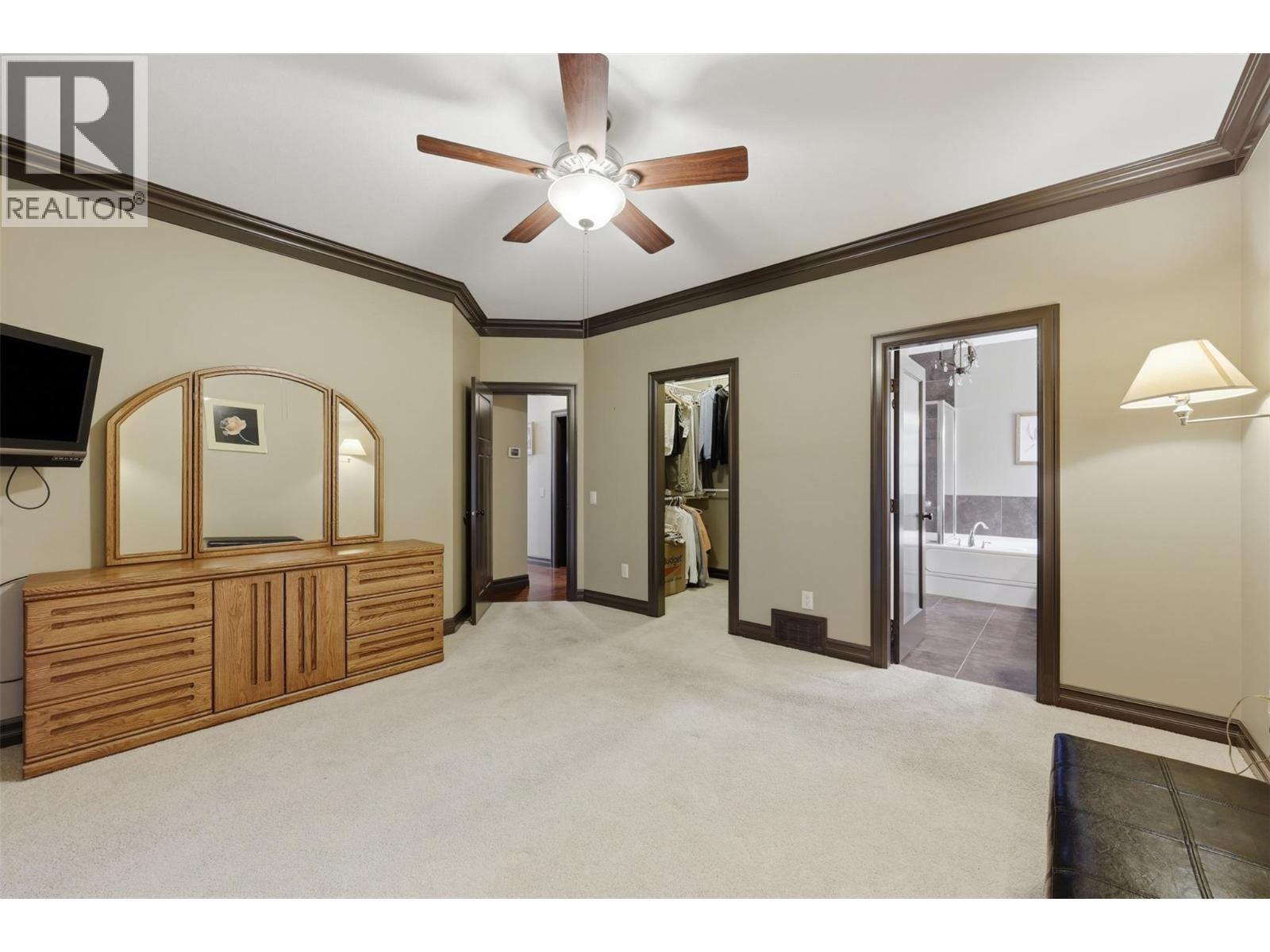 500 STONERIDGE Drive - 31
