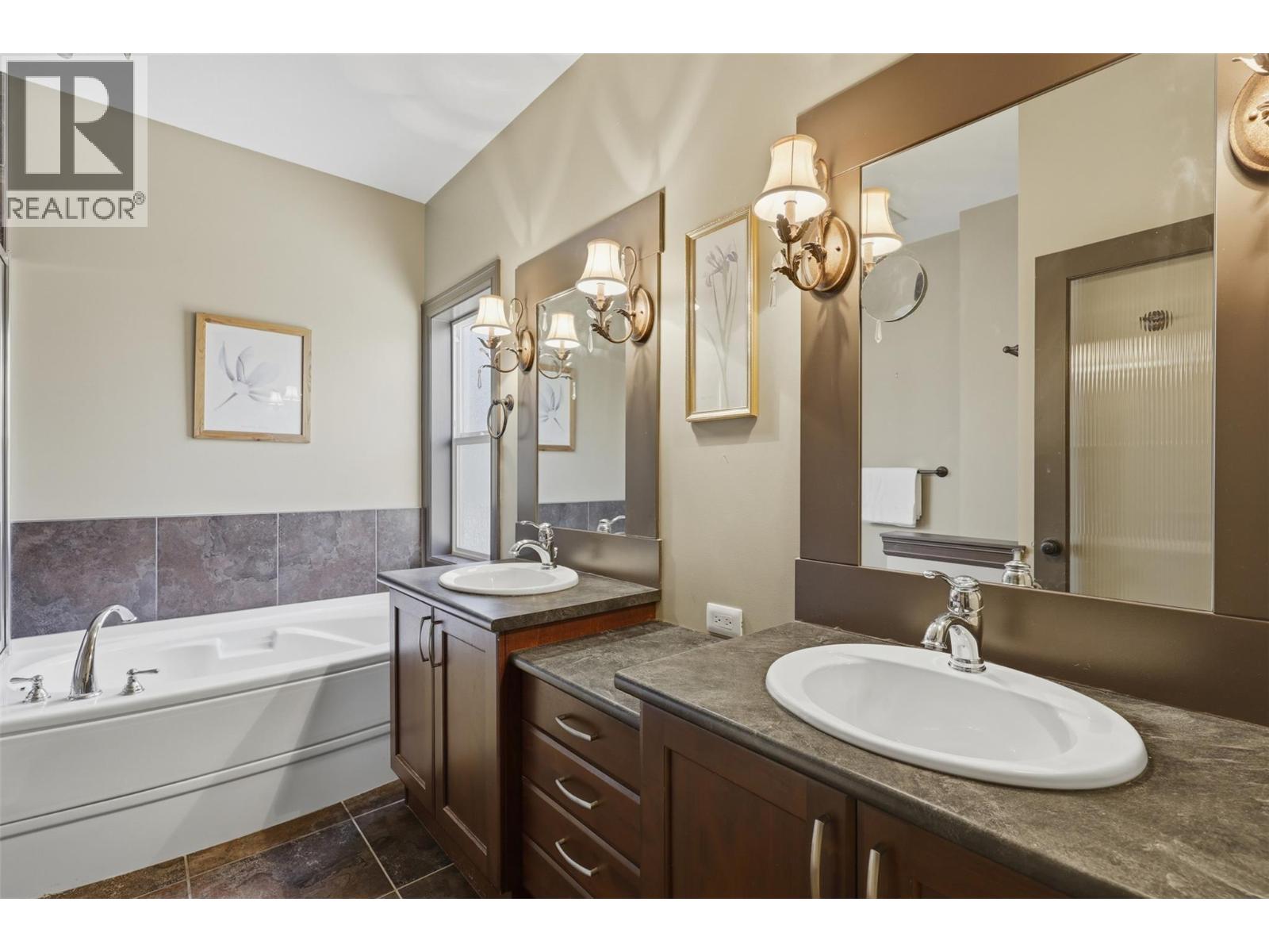 500 STONERIDGE Drive - 33