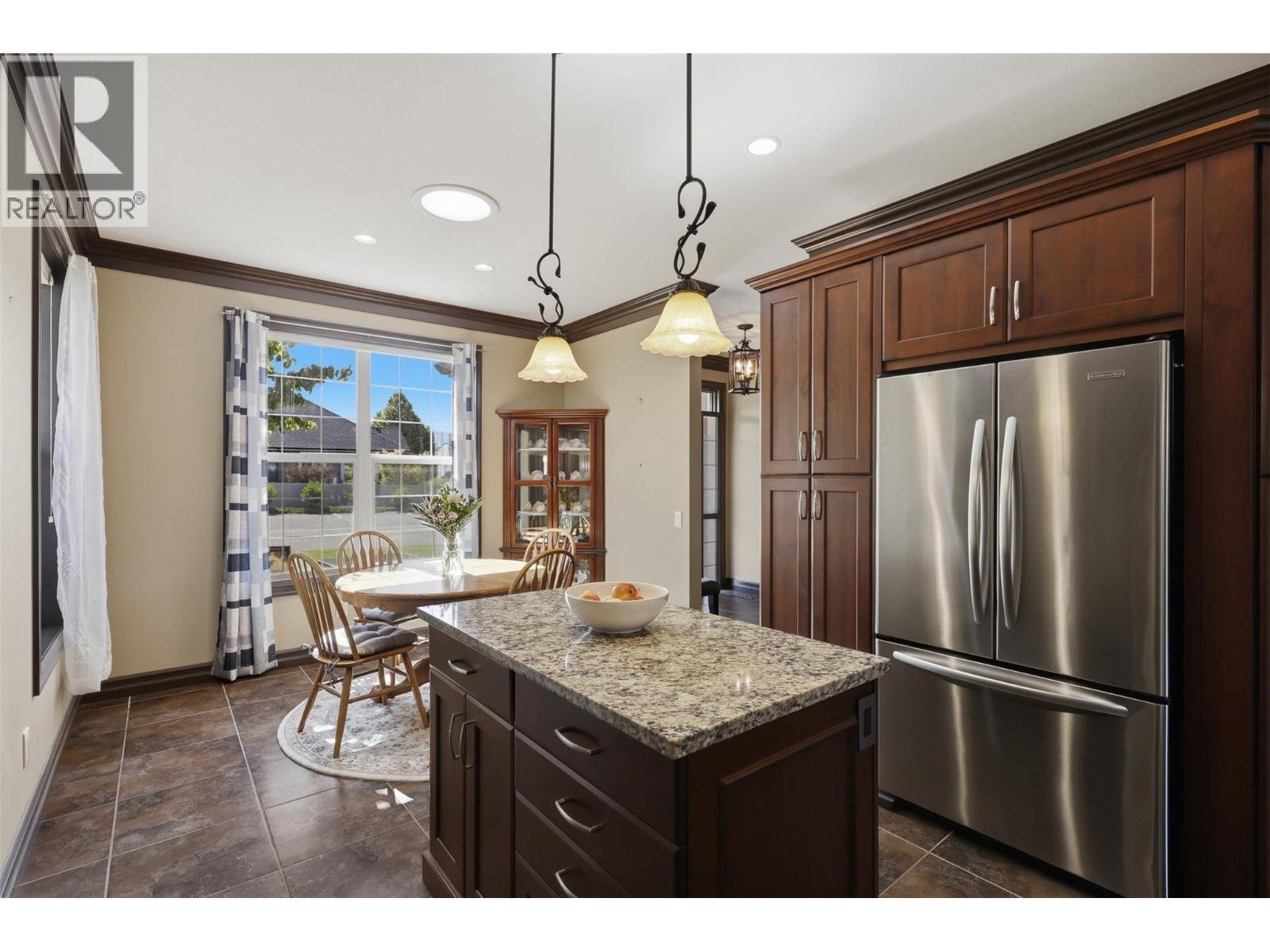 500 STONERIDGE Drive - 24
