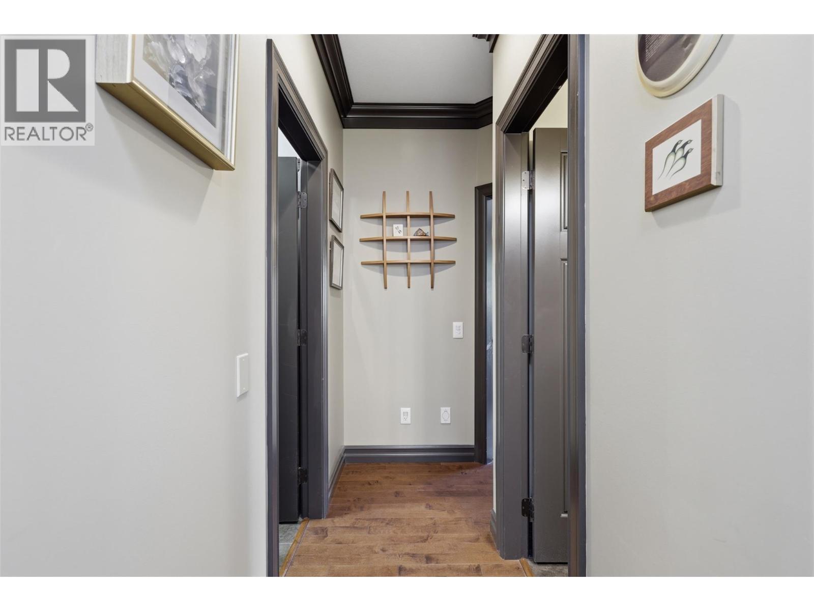 500 STONERIDGE Drive - 28
