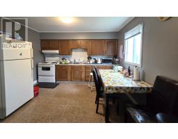 52 Carmen Avenue thumbnail 5