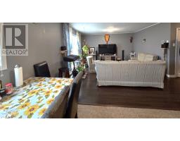 52 Carmen Avenue thumbnail 7
