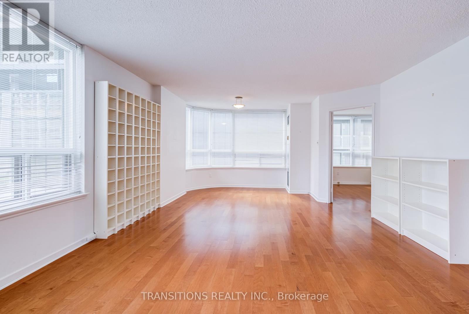#610 25 MAITLAND STREET - Image 13
