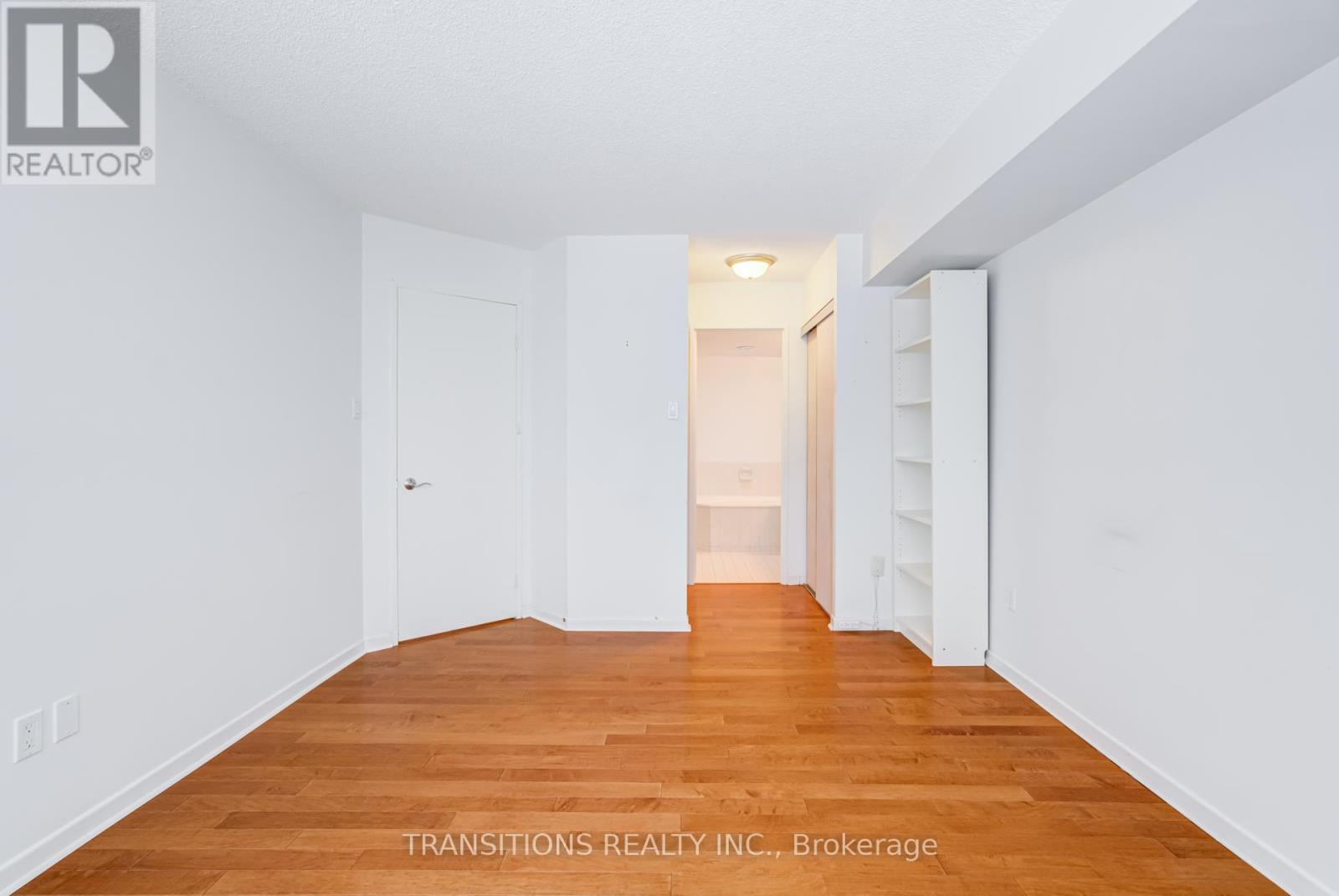 #610 25 MAITLAND STREET - Image 21