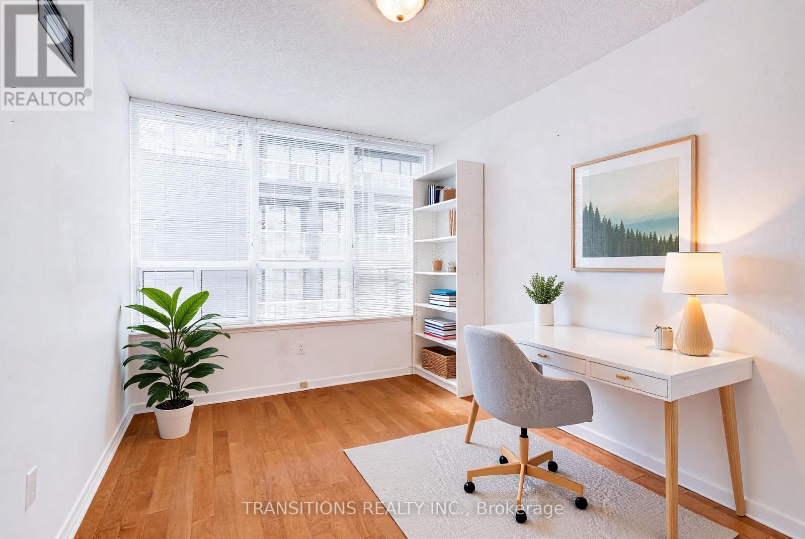 #610 25 MAITLAND STREET - 4