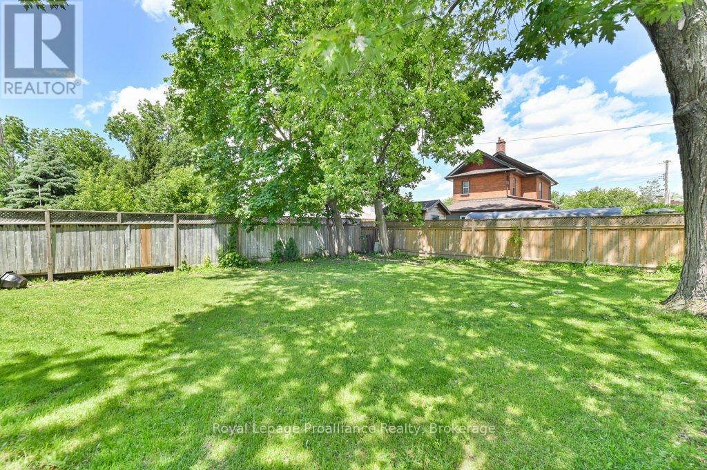267 FOSTER AVENUE - 31