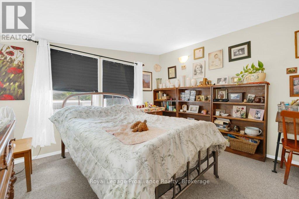 267 FOSTER AVENUE - 25