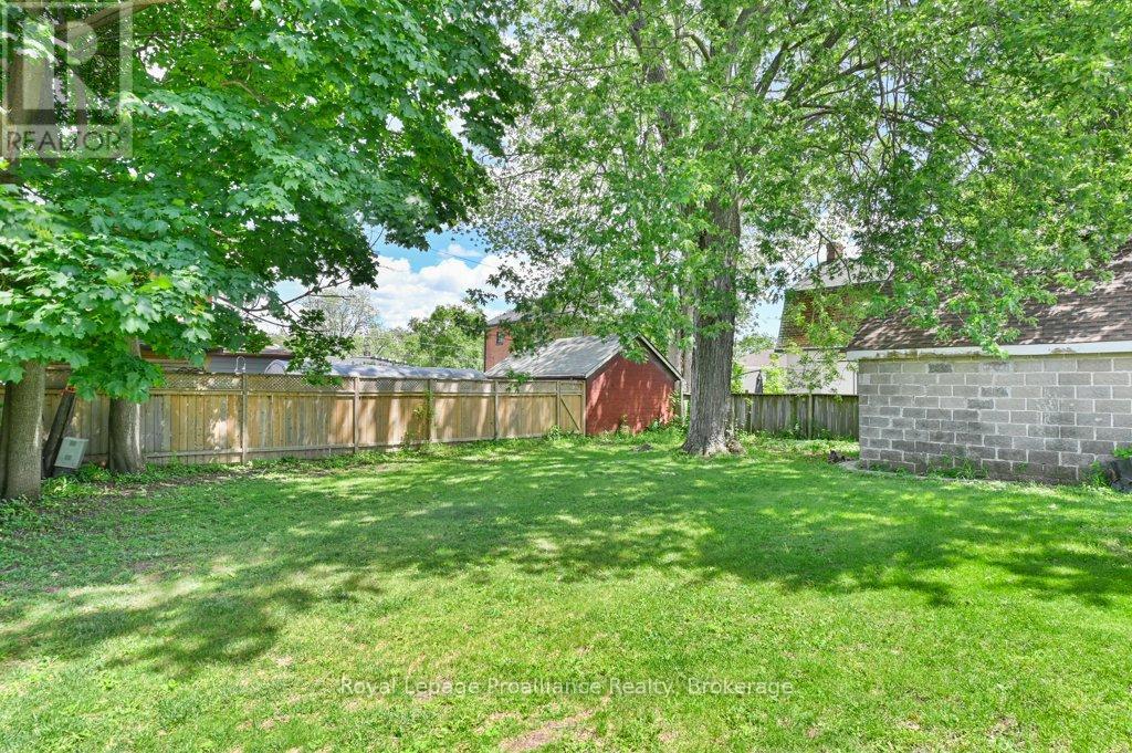 267 FOSTER AVENUE - 28