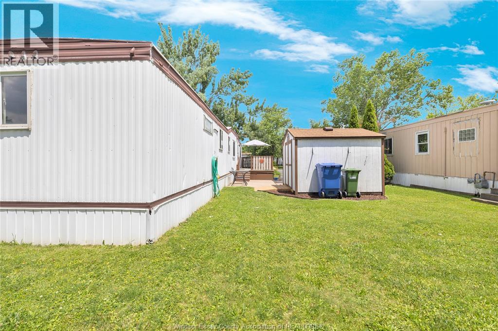 6 VISCOUNT PARKWAY - 25