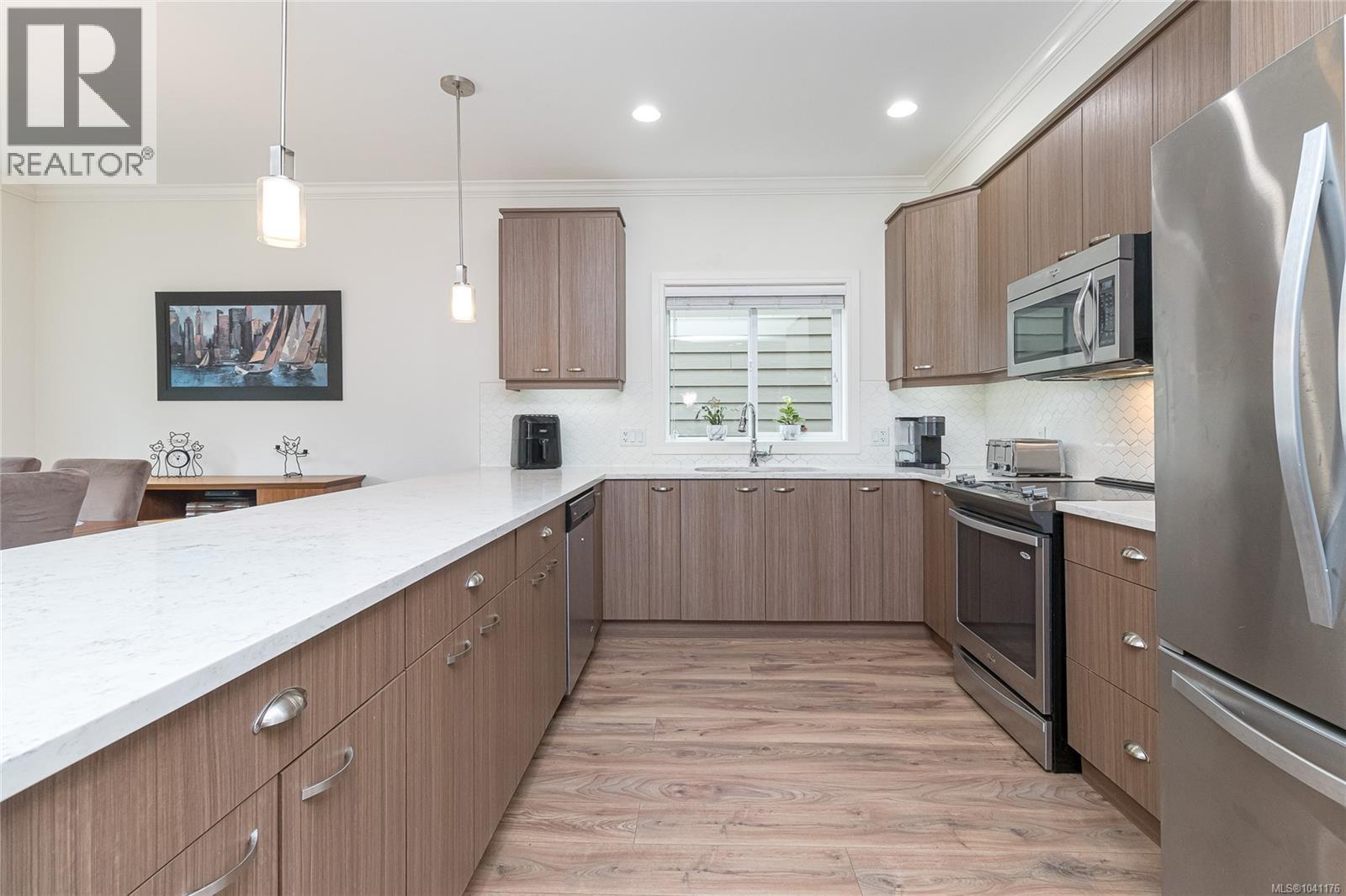 1166 Bombardier Cres - 10