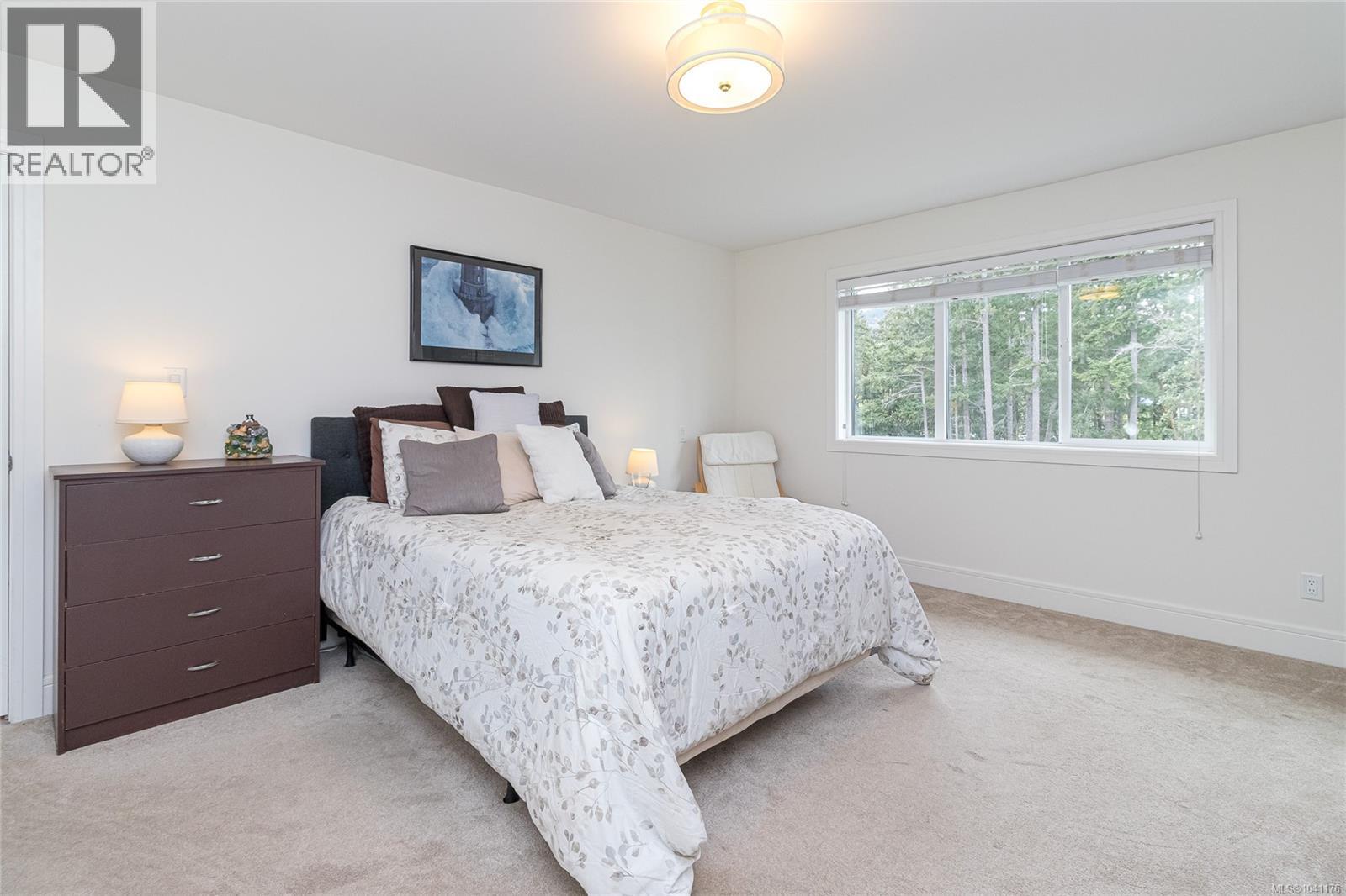 1166 Bombardier Cres - 12