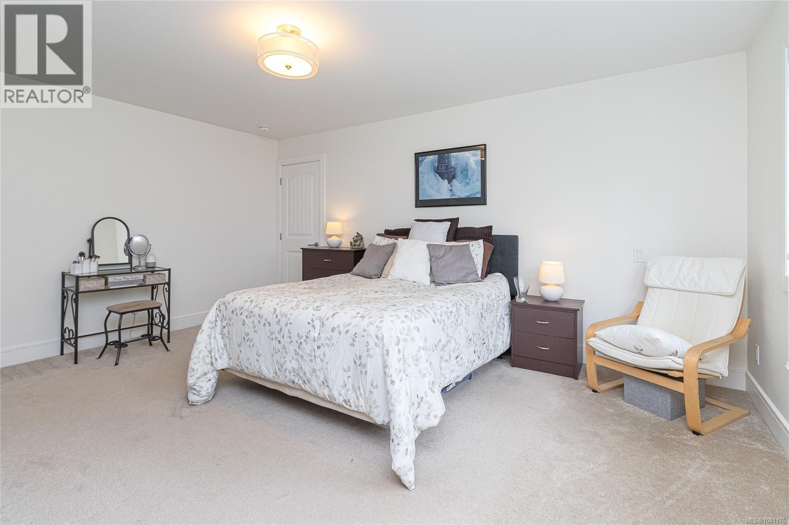 1166 Bombardier Cres - 13