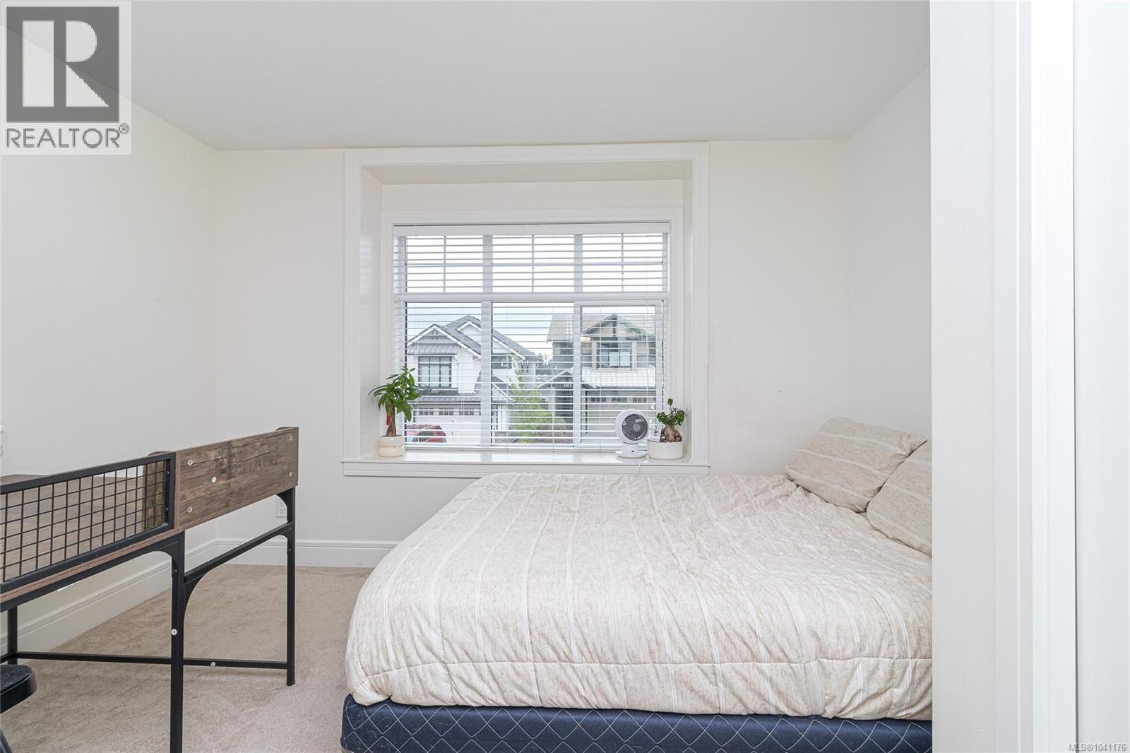 1166 Bombardier Cres - 20