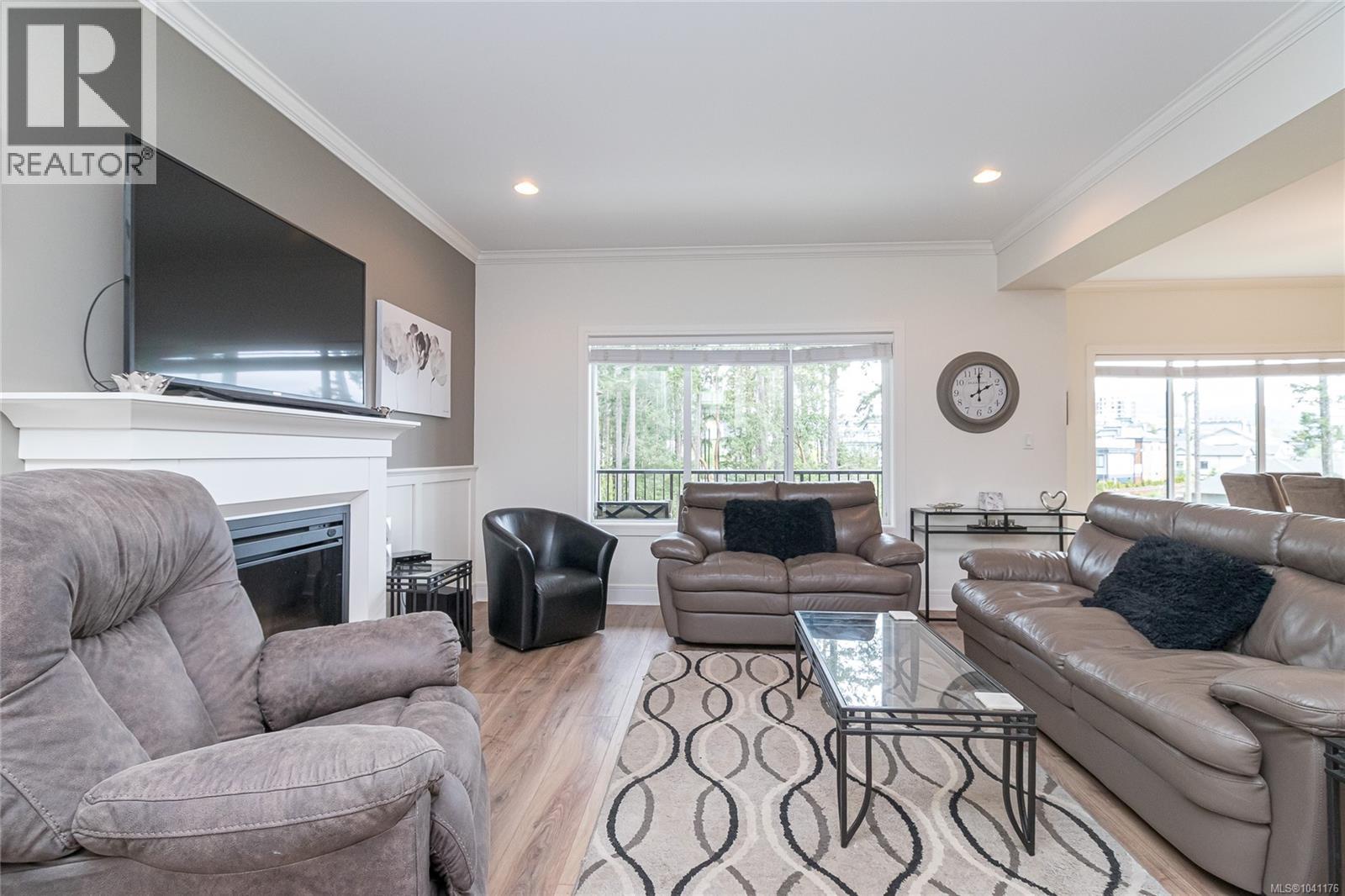 1166 Bombardier Cres - 5