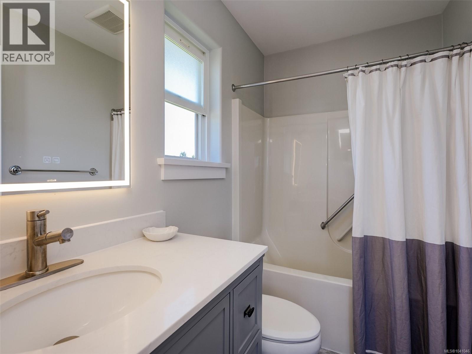 #1 921 Colville Rd - 13