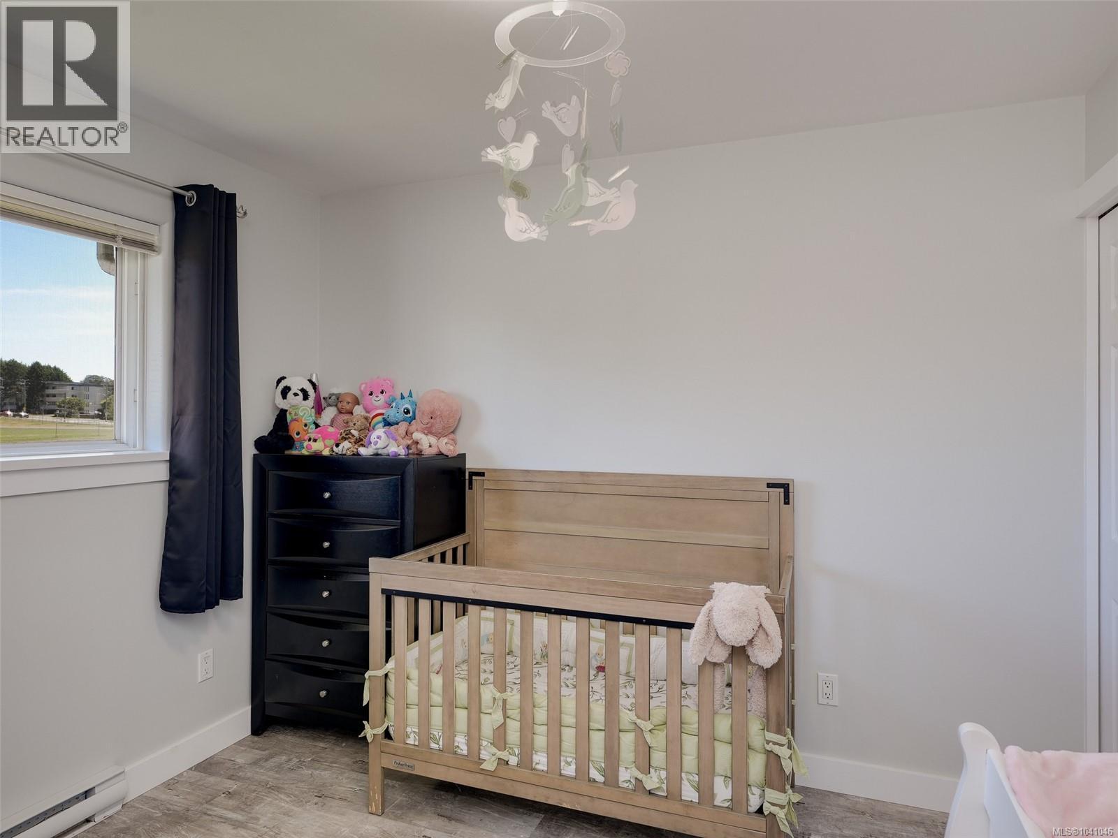 #1 921 Colville Rd - 14