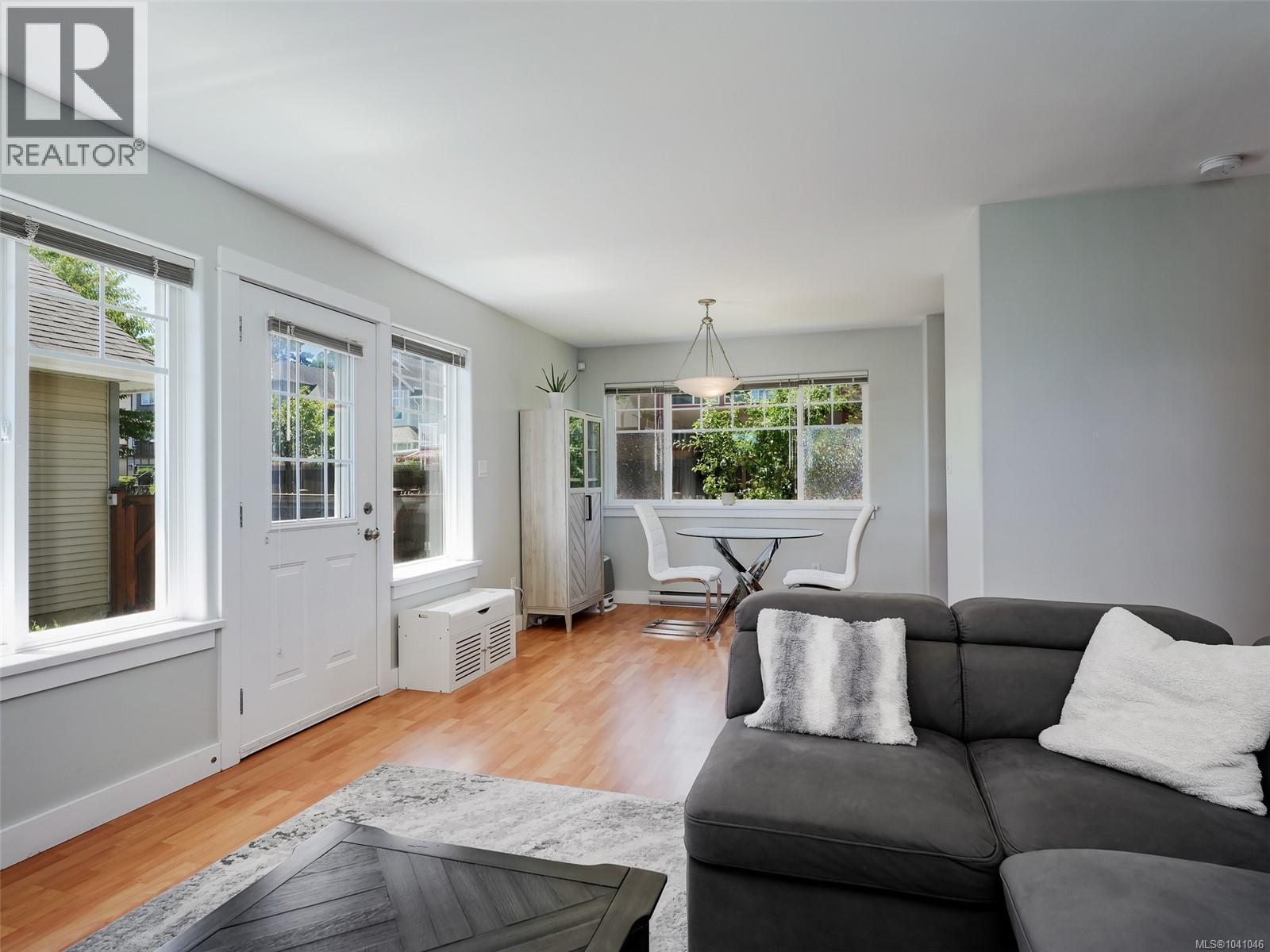 #1 921 Colville Rd - 3