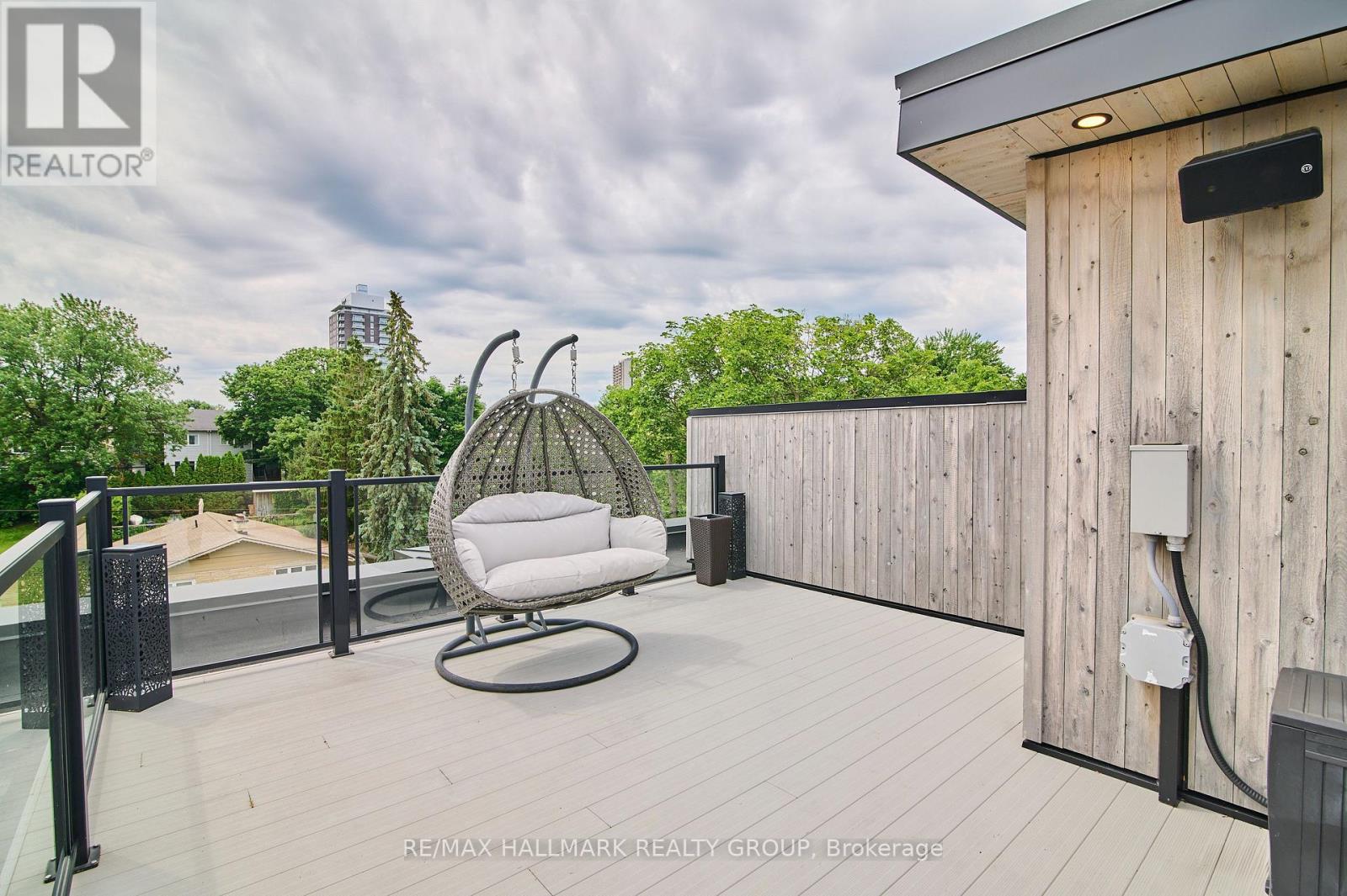 2167 RICE AVENUE - 33