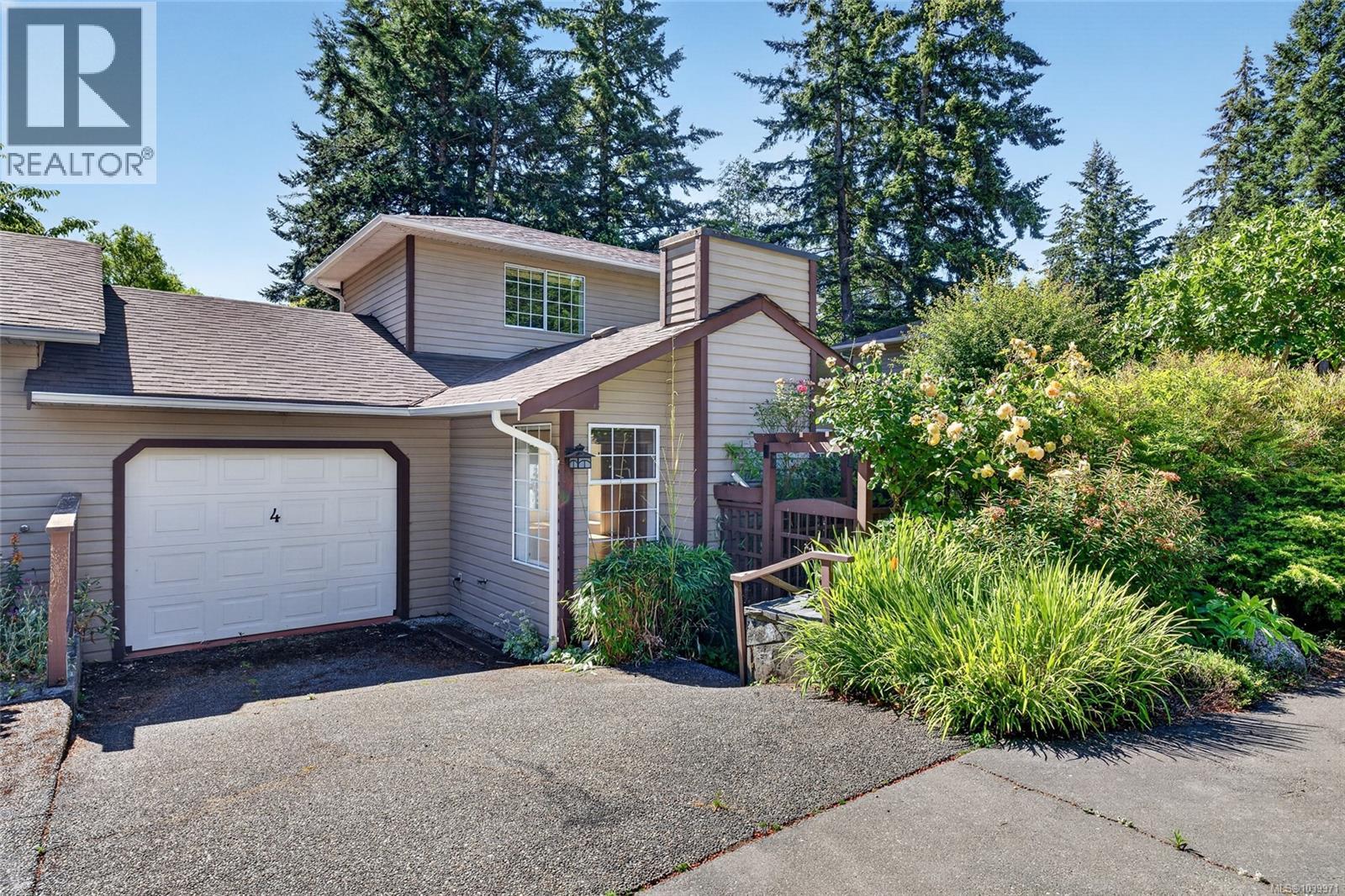 #4 124 Valhalla Rd - 1
