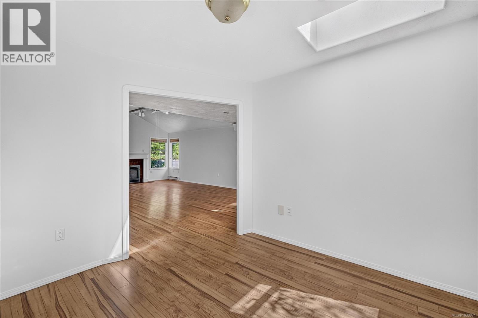 #4 124 Valhalla Rd - 9