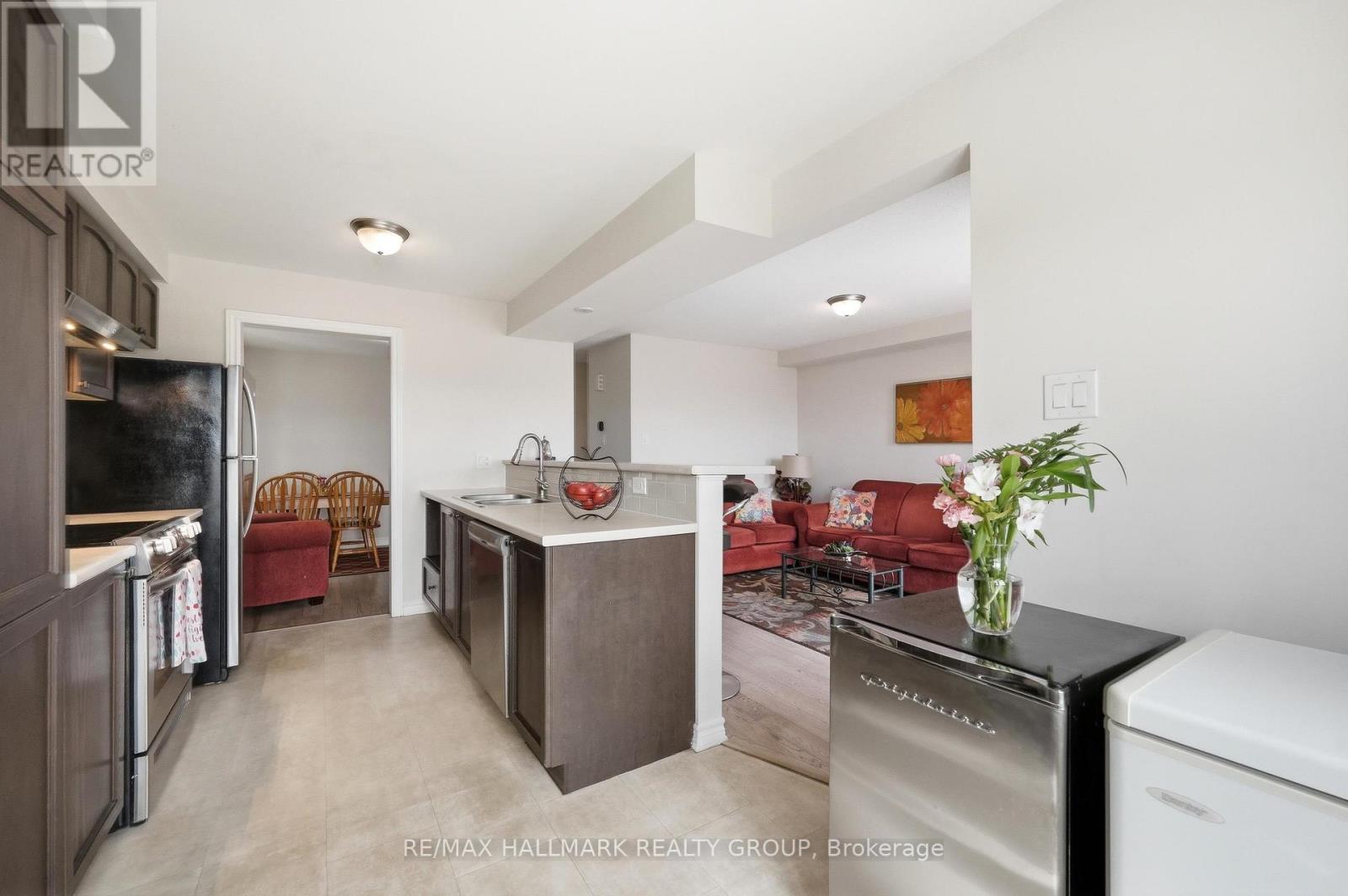 224 CLINTONIA STREET - 16