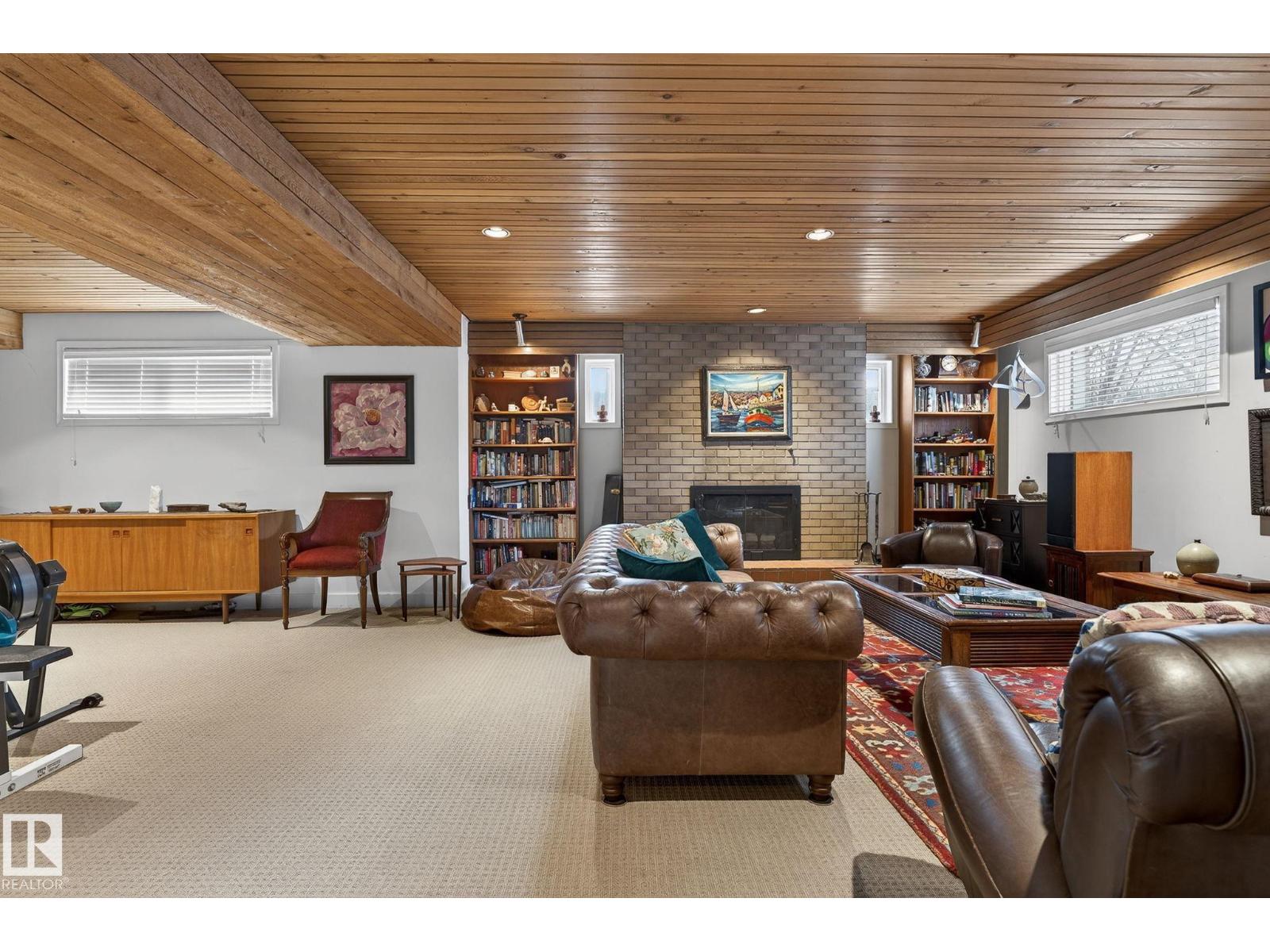 10235 134 ST NW NW - 51