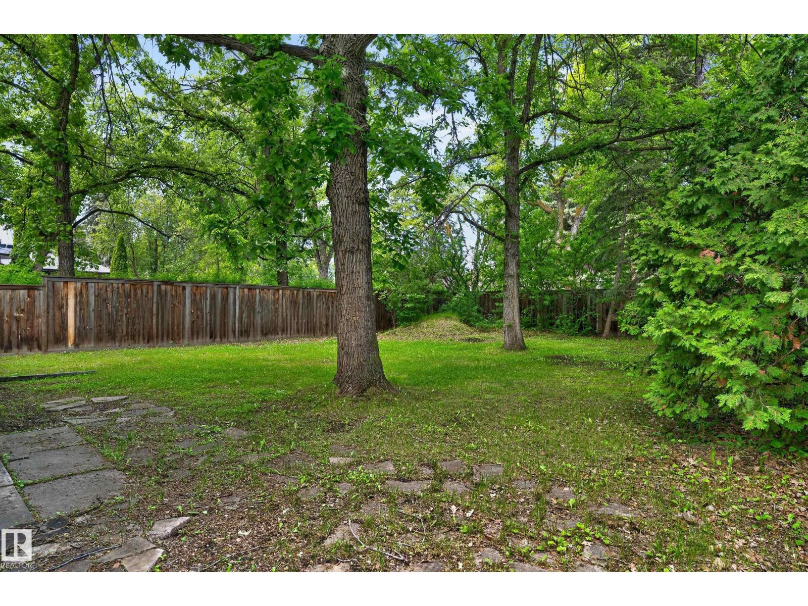 10235 134 ST NW NW - 64