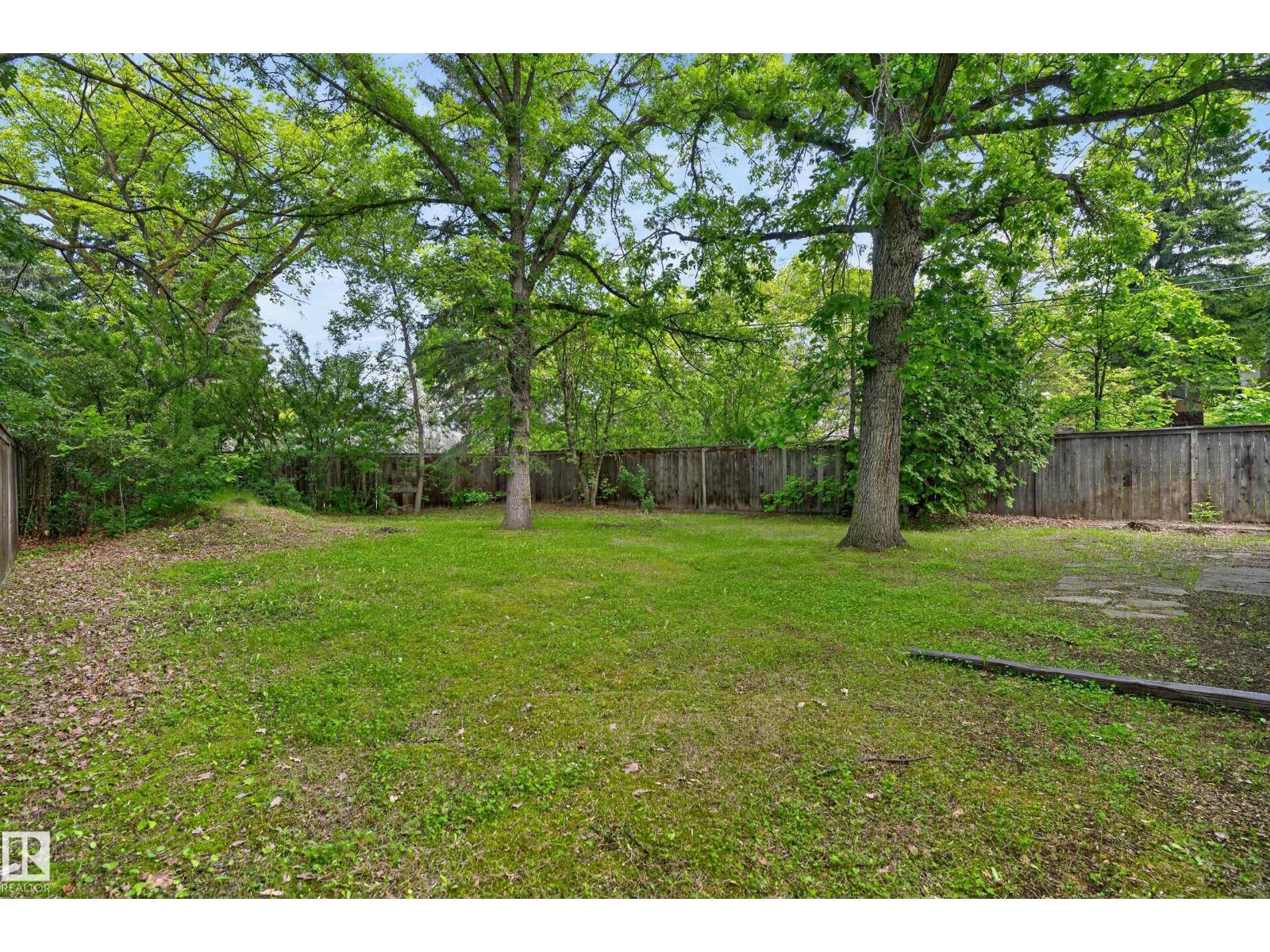 10235 134 ST NW NW - 65