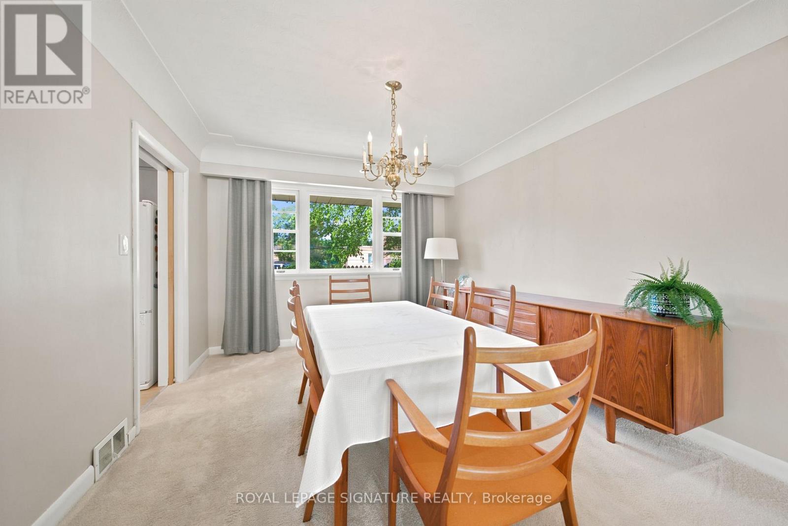 308 SOUTH COURT S - 10
