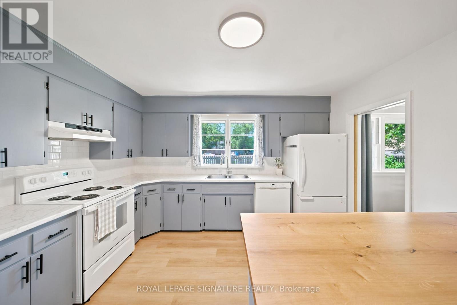 308 SOUTH COURT S - 12