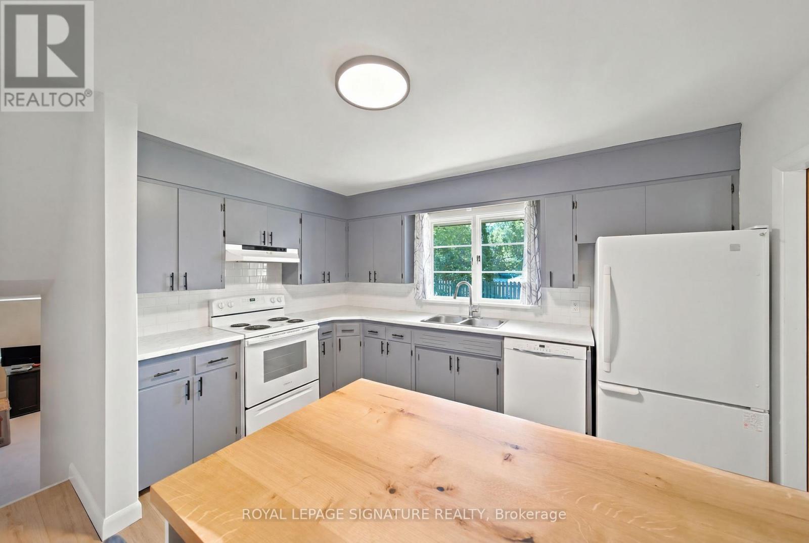 308 SOUTH COURT S - 14