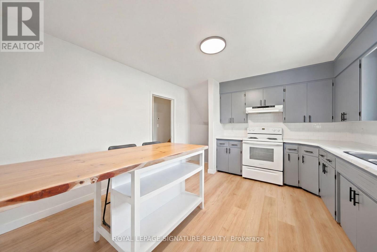 308 SOUTH COURT S - 15