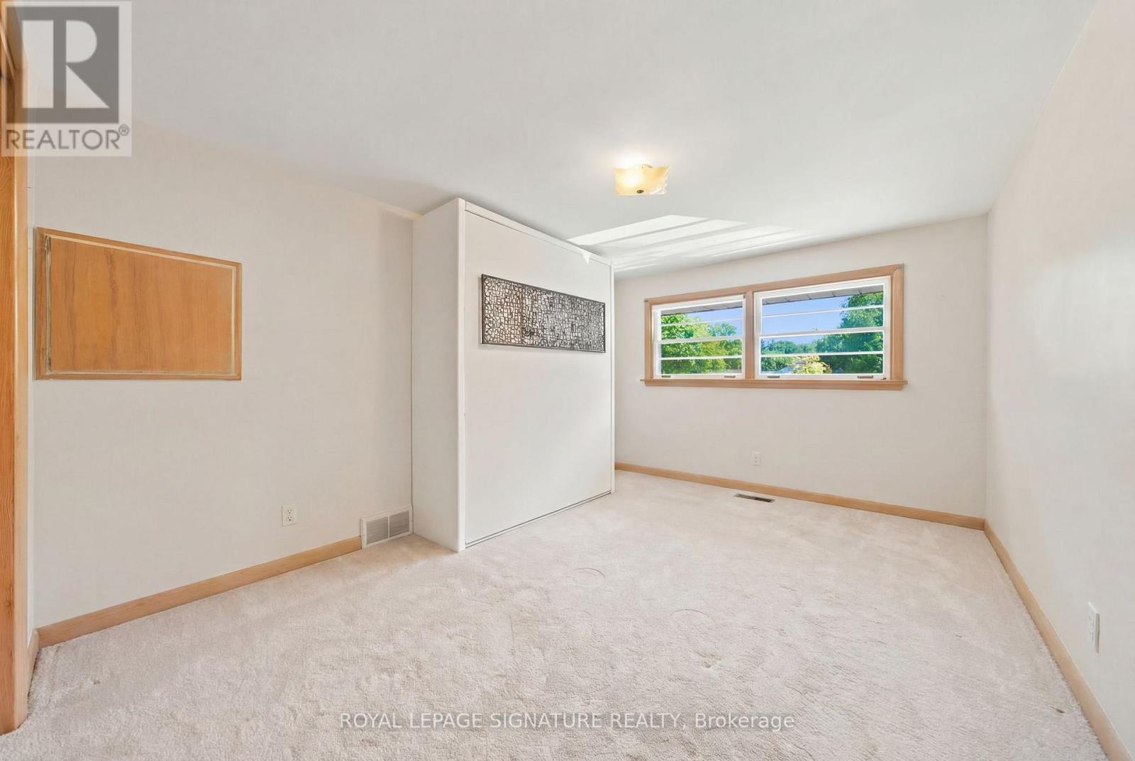 308 SOUTH COURT S - 23