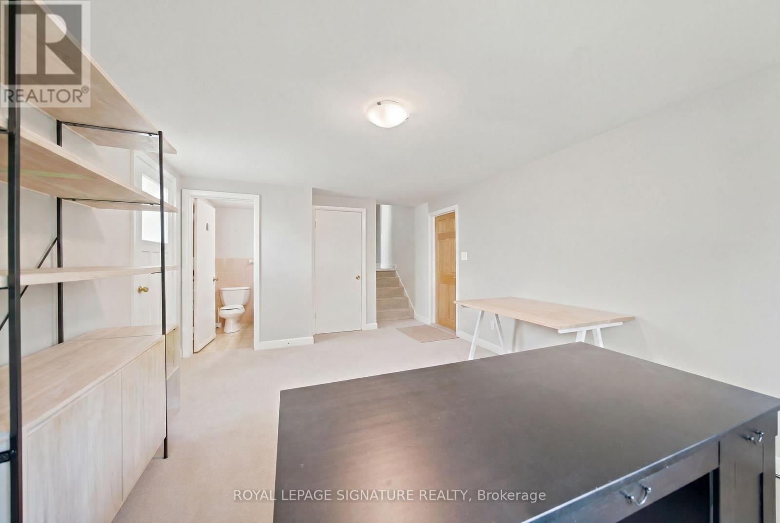 308 SOUTH COURT S - 26