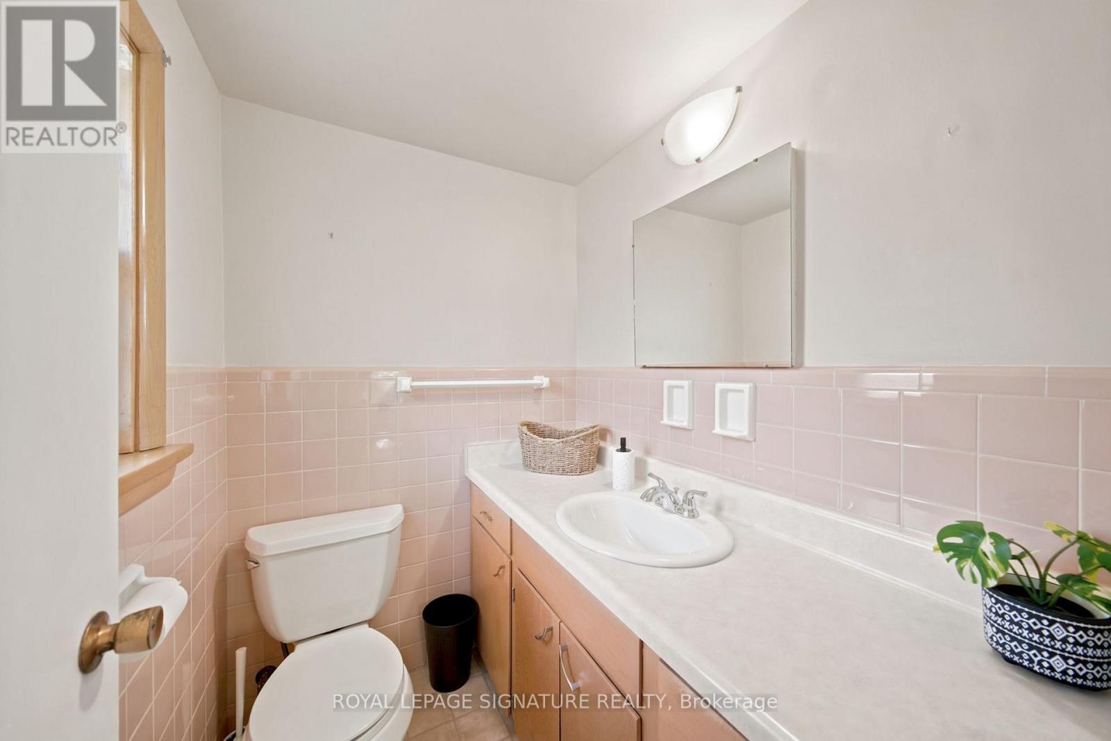 308 SOUTH COURT S - 28