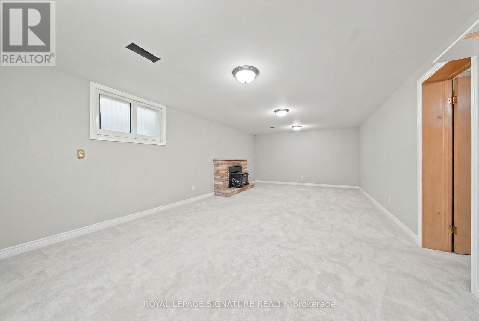 308 SOUTH COURT S - 30