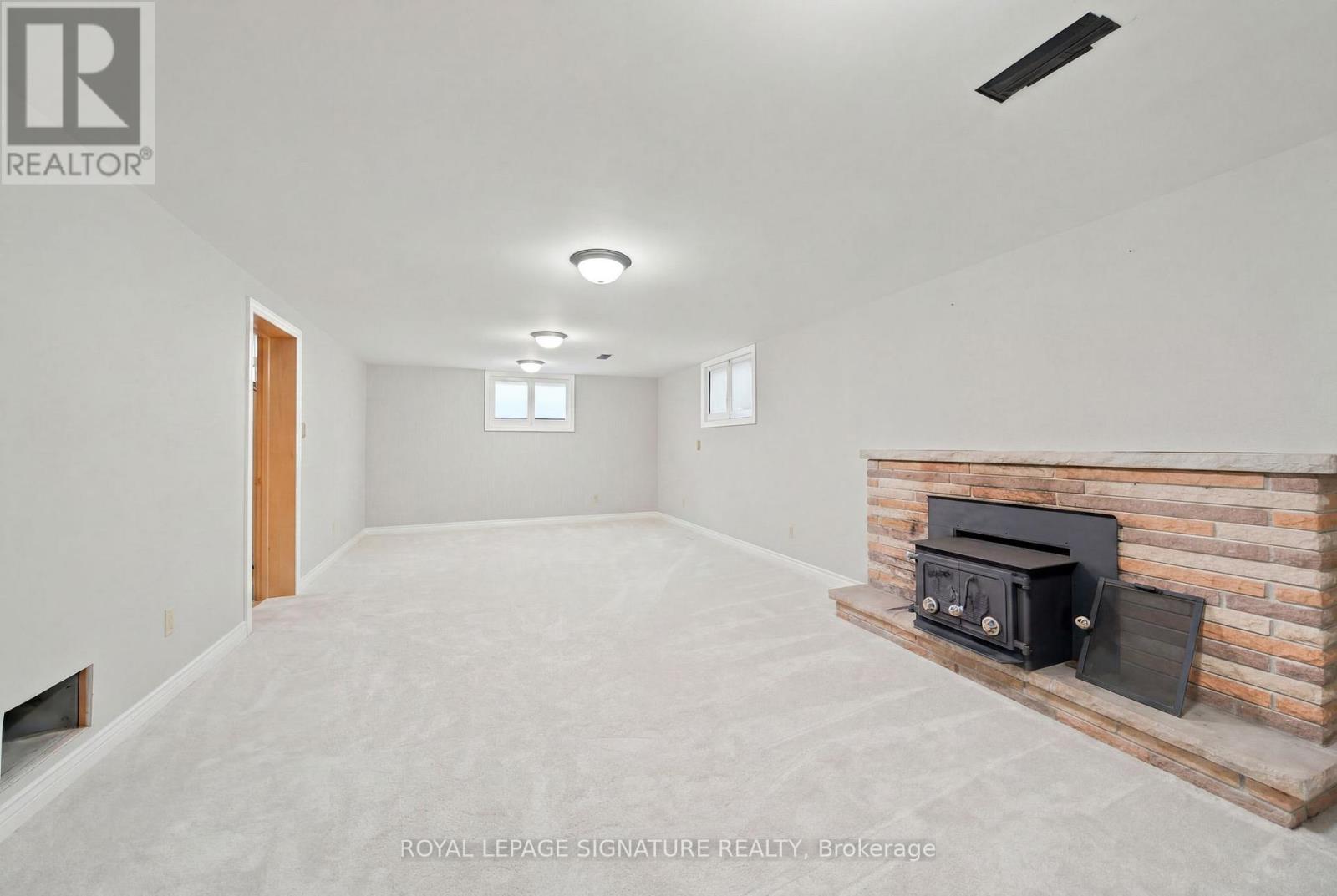 308 SOUTH COURT S - 31