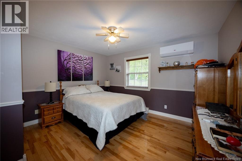 2 Christopher Crescent - 11