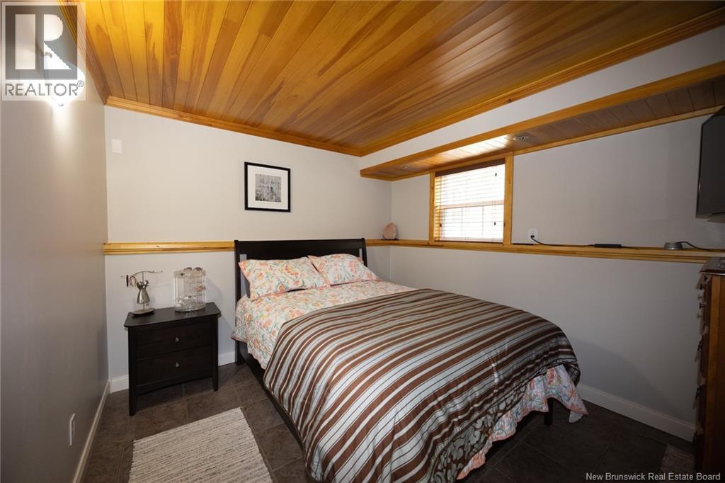2 Christopher Crescent - 19